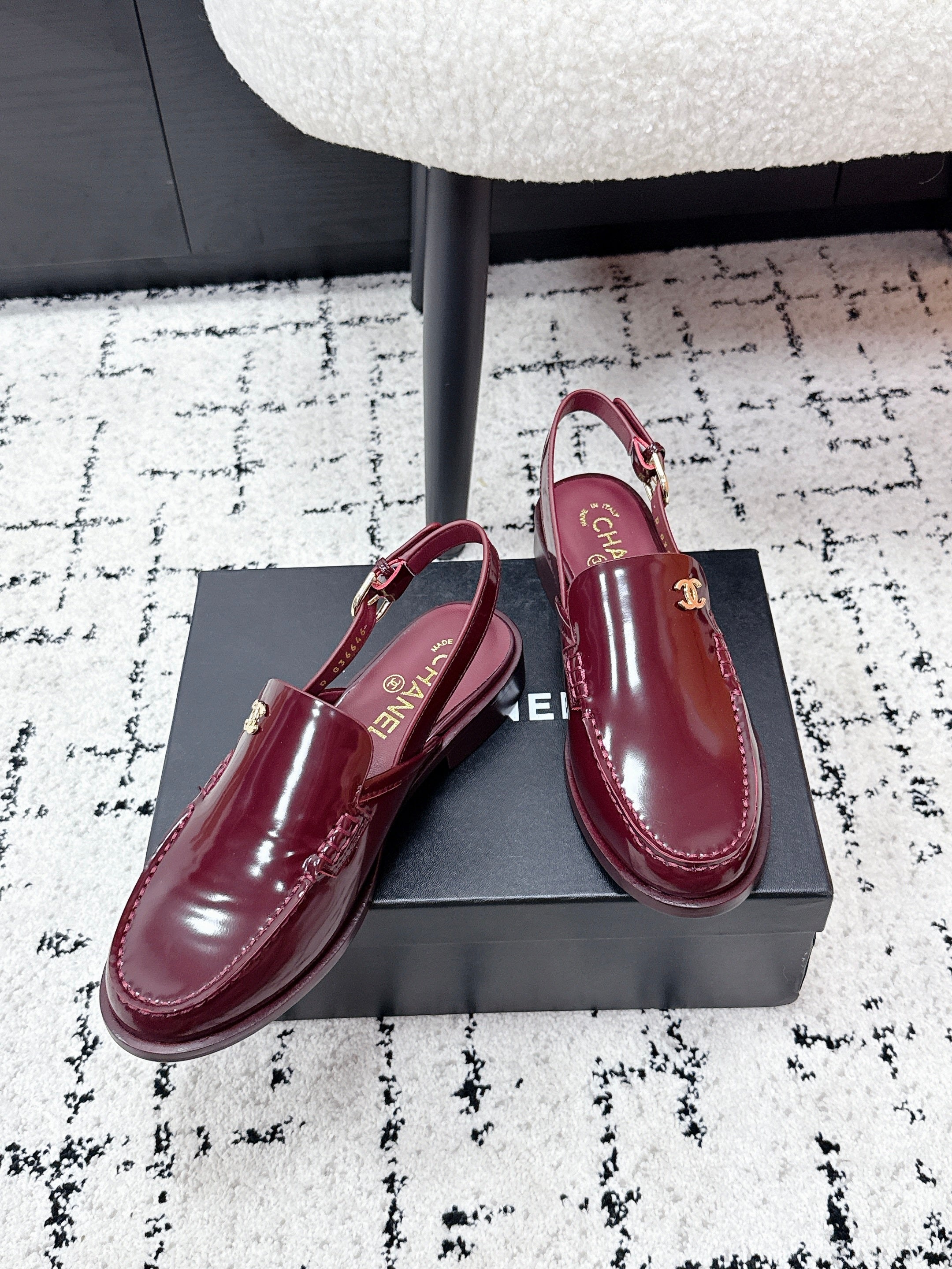 CHANEL 26S SLINGBACK LOAFERS IN BURGUNDY RED PATENT CALFSKIN WITH CC LOGO