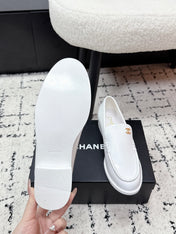 CHANEL 26S LOAFERS IN WHITE SMOOTH CALFSKIN WITH CC LOGO