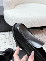 CHANEL 26S LOAFERS IN BLACK SMOOTH CALFSKIN WITH CC LOGO