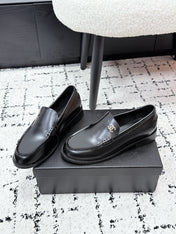 CHANEL 26S LOAFERS IN BLACK SMOOTH CALFSKIN WITH CC LOGO