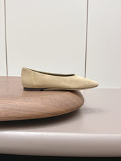 THE ROW 26S BALLET FLATS IN BEIGE SUEDE