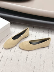 THE ROW 26S BALLET FLATS IN BEIGE SUEDE