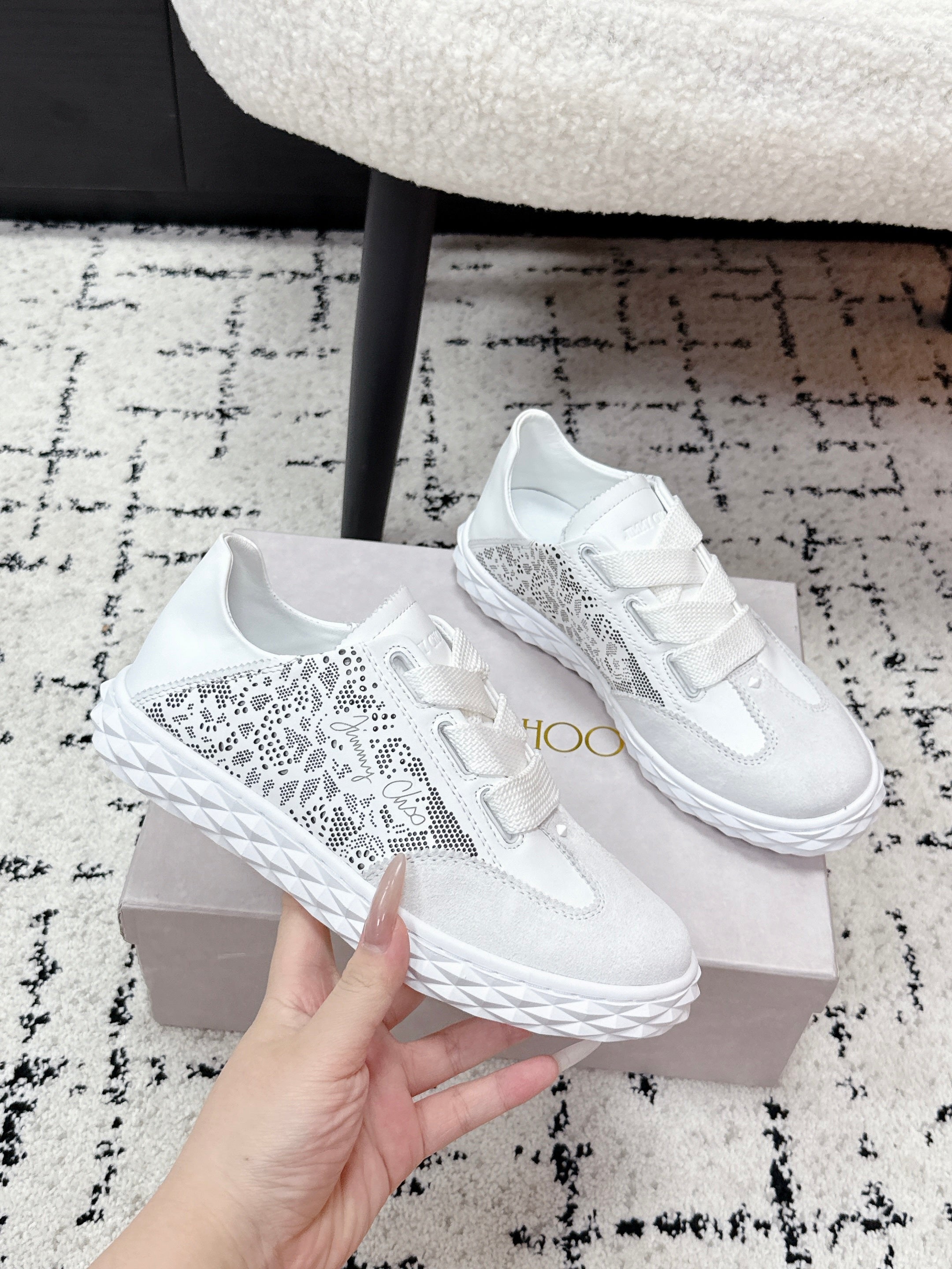 JIMMY CHOO 26S SNEAKERS IN WHITE SUEDE