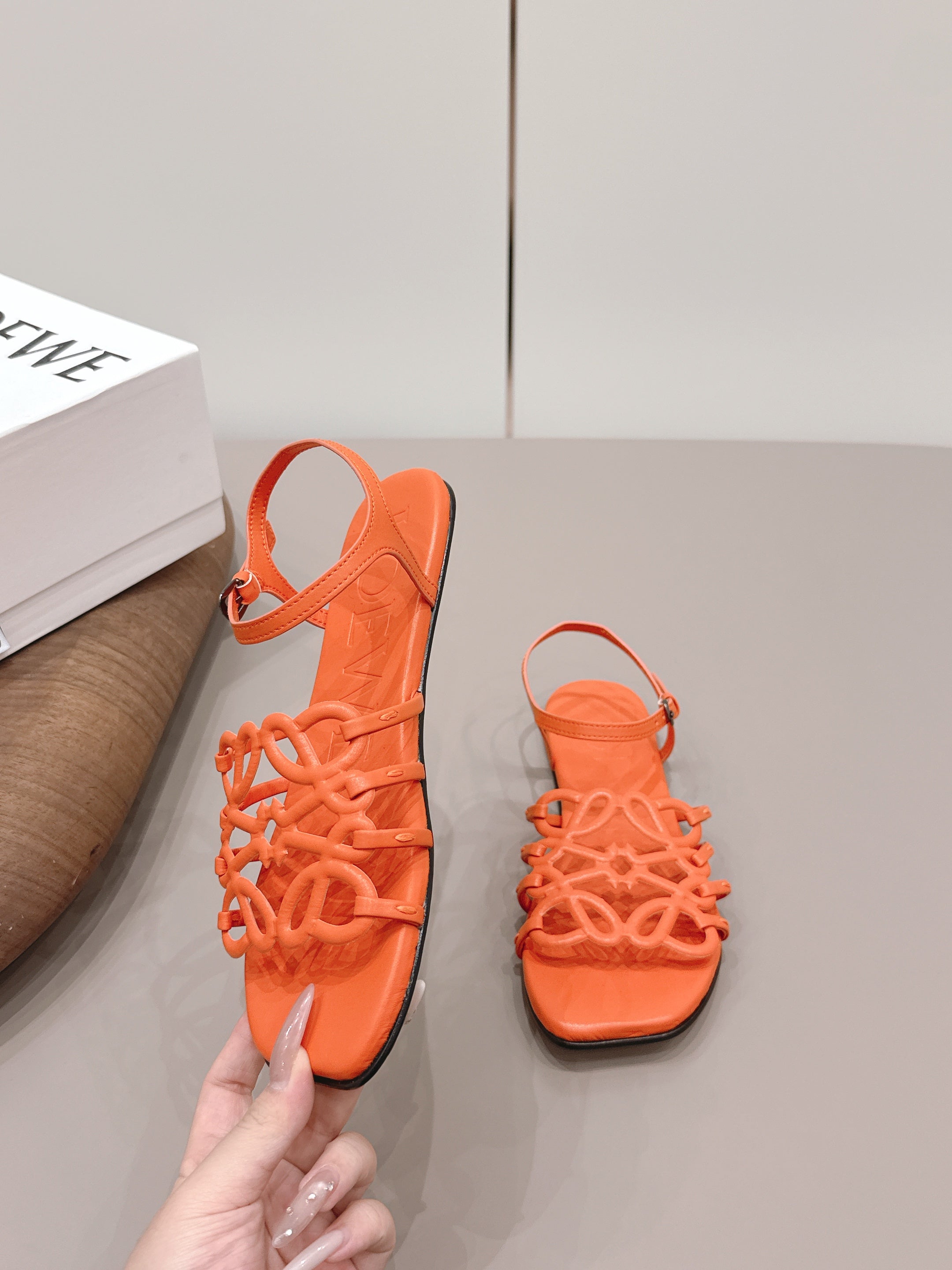 LOEWE 26S SQUARE TOE SANDALS IN ORANGE CALFSKIN LOGO