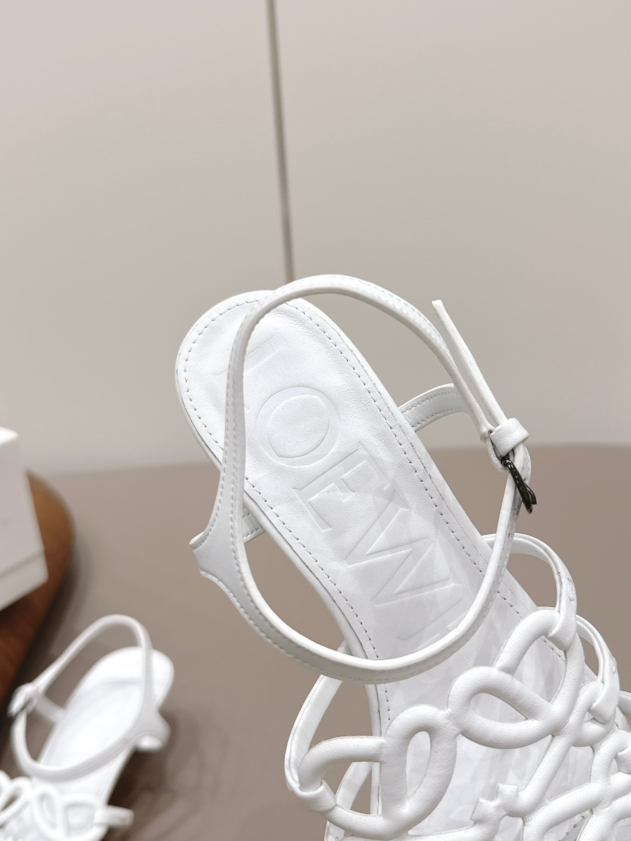 LOEWE 26S SQUARE TOE HEEL SANDALS 50MM IN WHITE CALFSKIN LOGO
