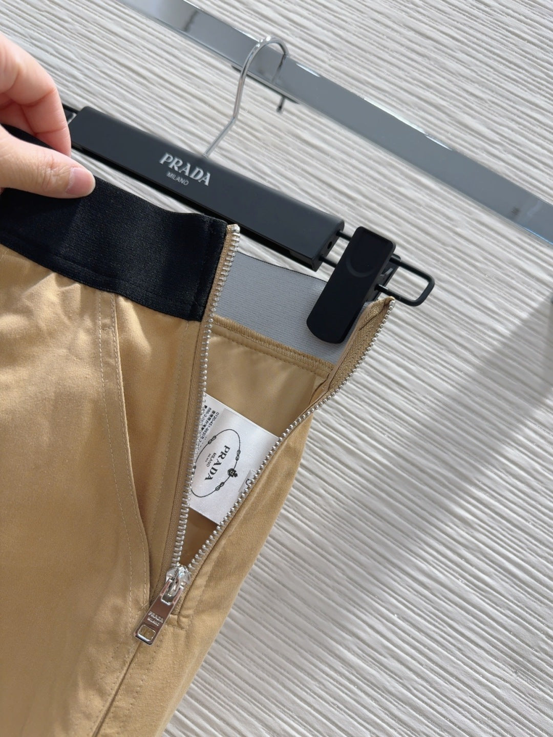 PRADA 26S MIDI SKIRT 672
