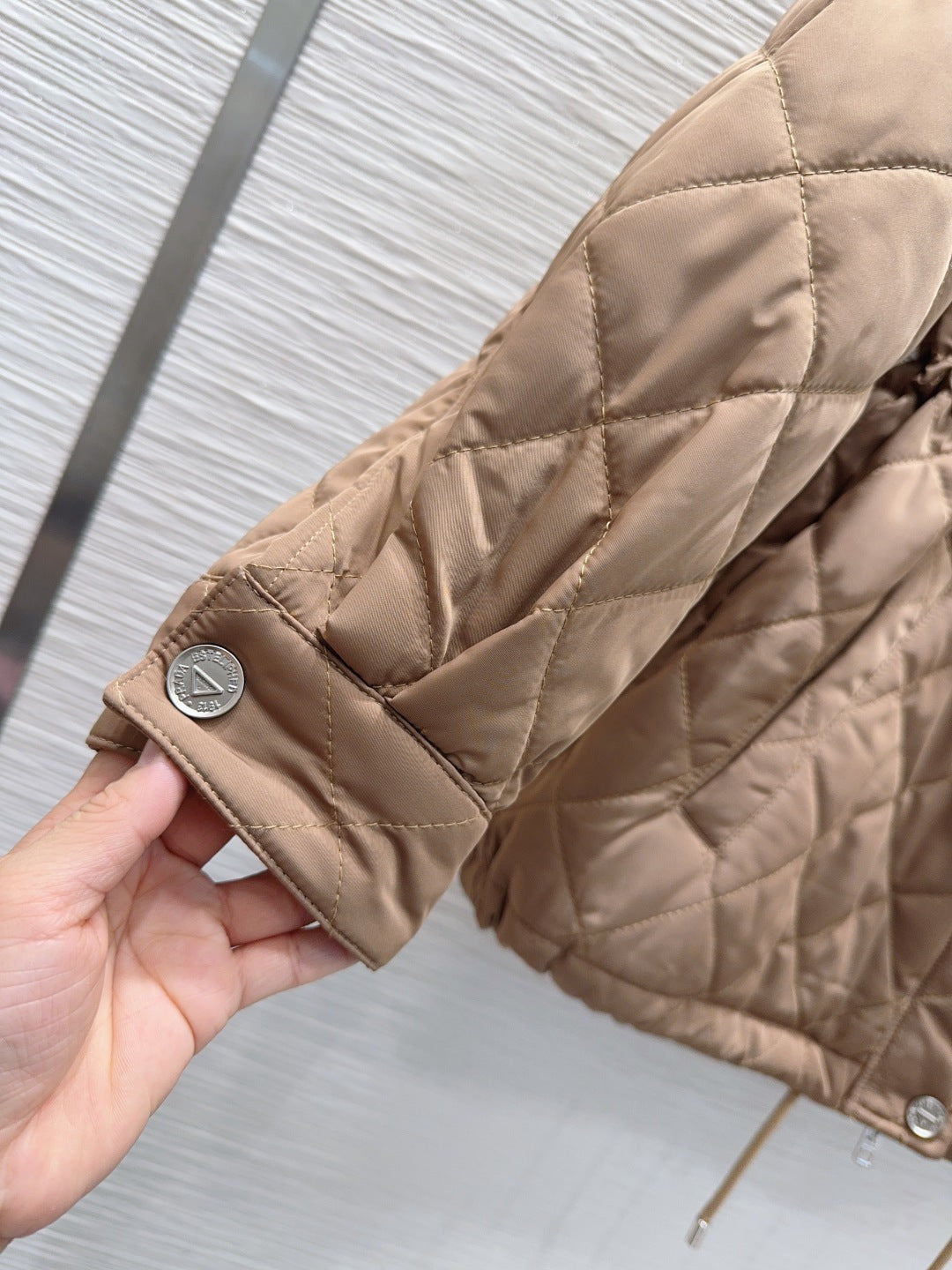 PRADA 26S JACKET 683