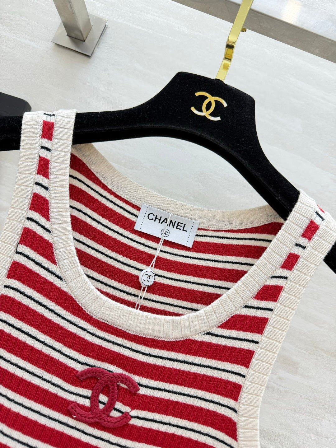 CHANEL 26S STRIPED SLEEVELESS KNIT TOP 1439