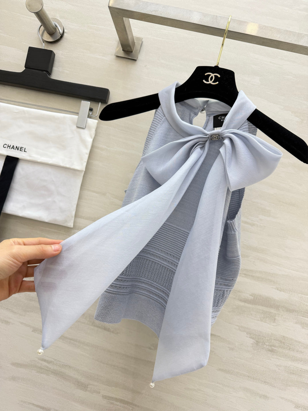 CHANEL 26S BOW-NECK SLEEVELESS KNIT TOP 1426