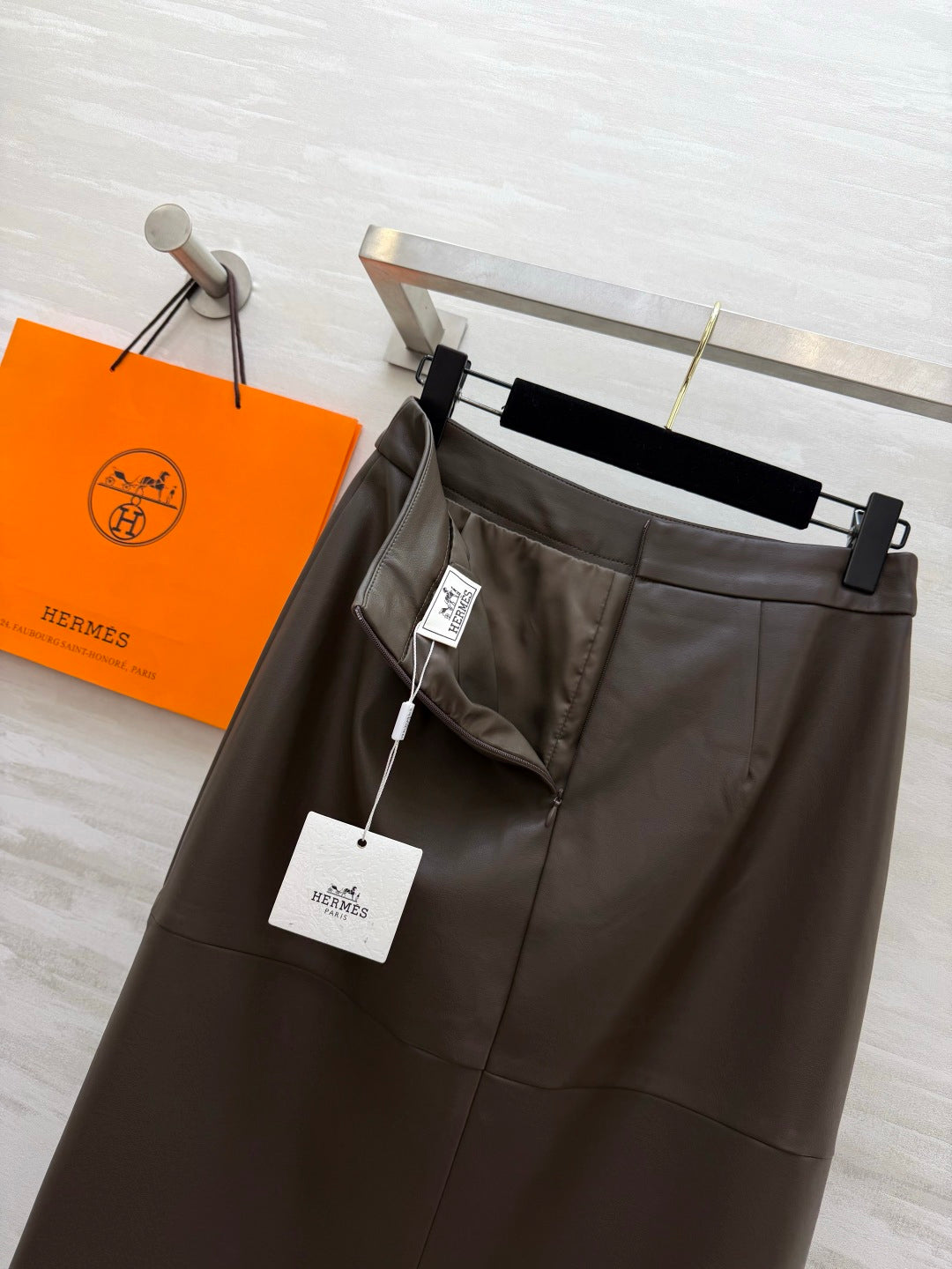 HERMES 26S LEATHER MIDI SKIRT 834