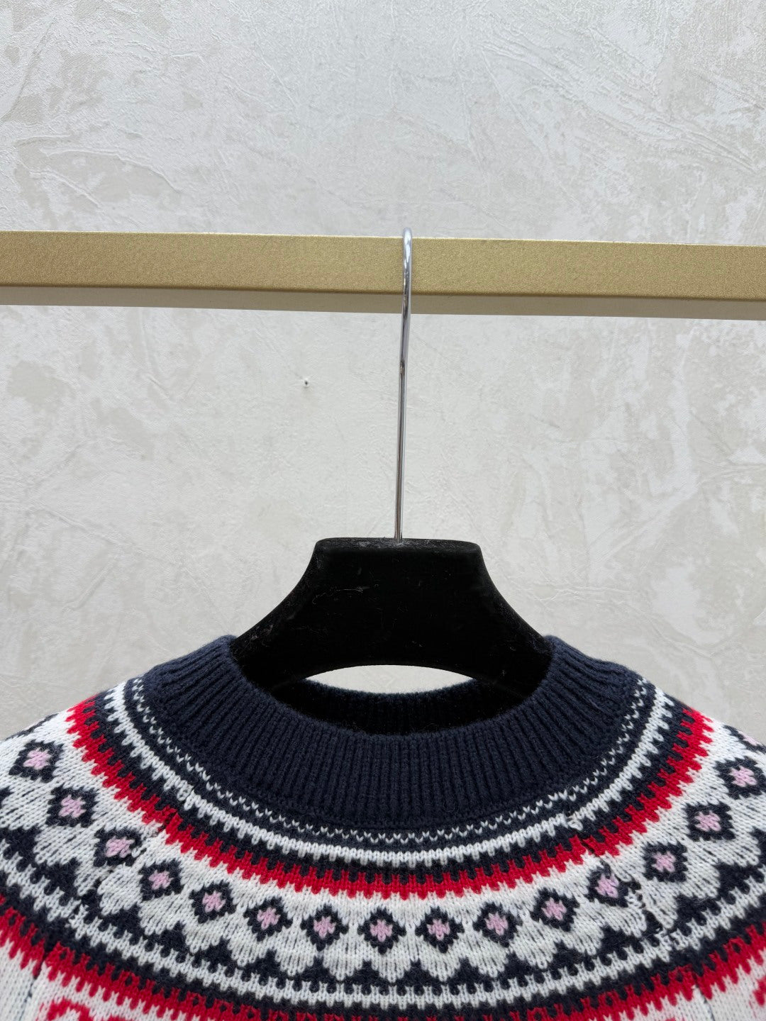MIUMIU SWEATER STYLE 682