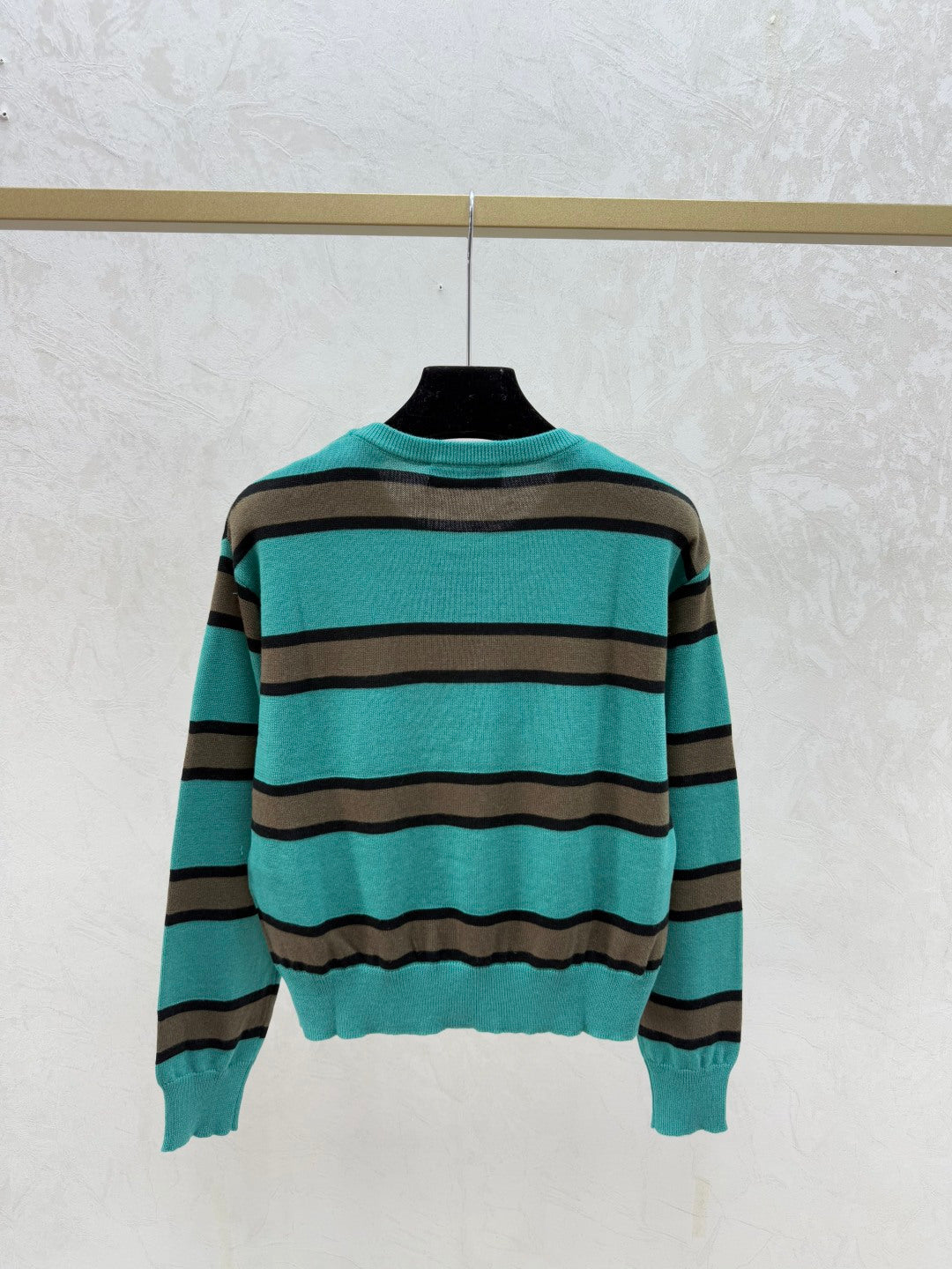 MIUMIU SWEATER STYLE 677