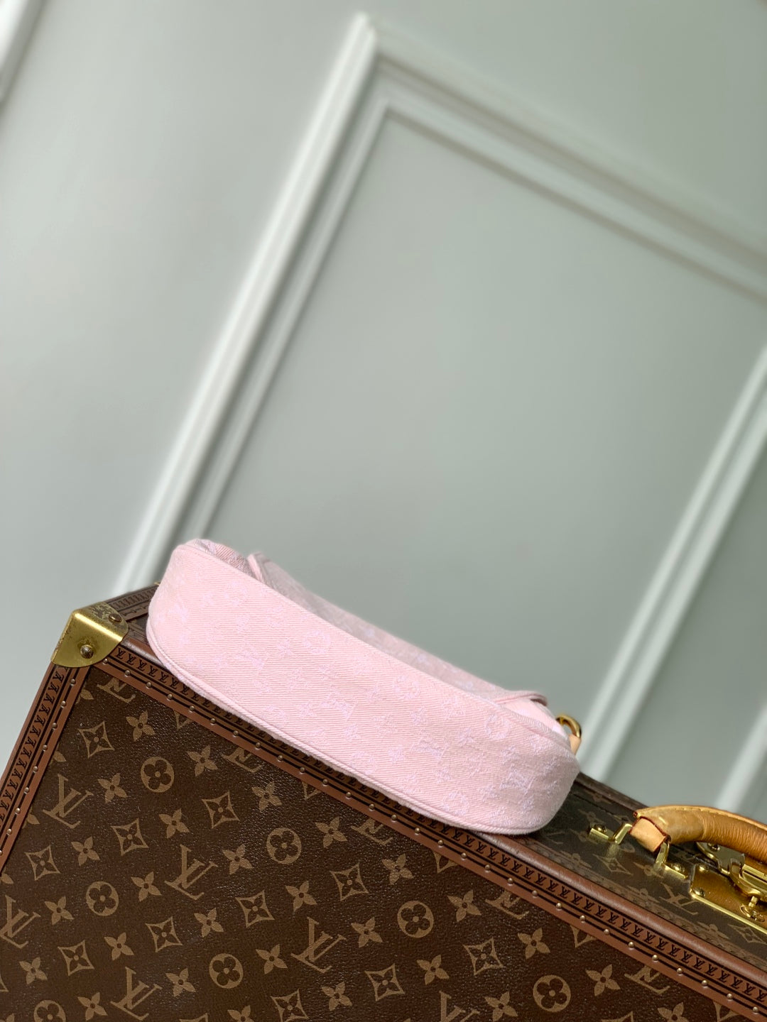 SUNSET 27 IN WASHED PINK MONOGRAM DENIM GOLD BUCKLE
