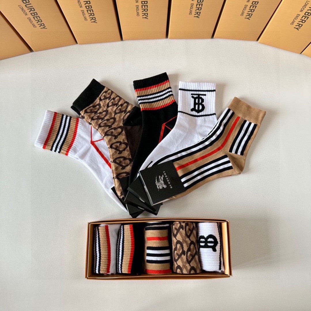 BURBERRY 26S ANKLE SOCKS 502290 (1 BOX)