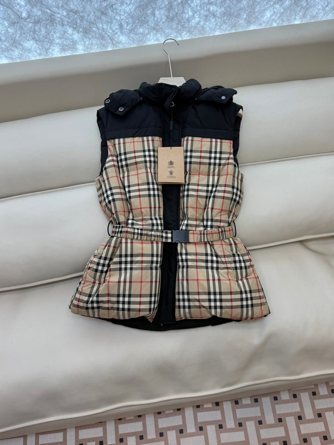 BURBERRY 25S PUFFER VEST 150