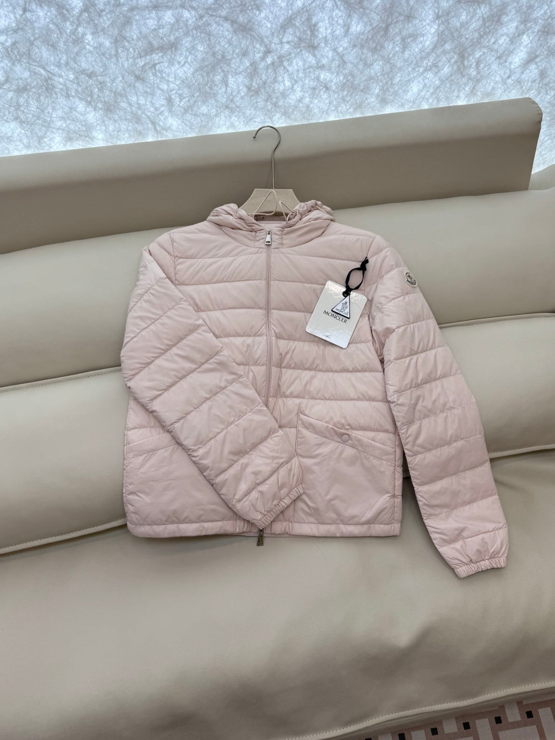 MONCLER 25S SHORT DOWN JACKET 406