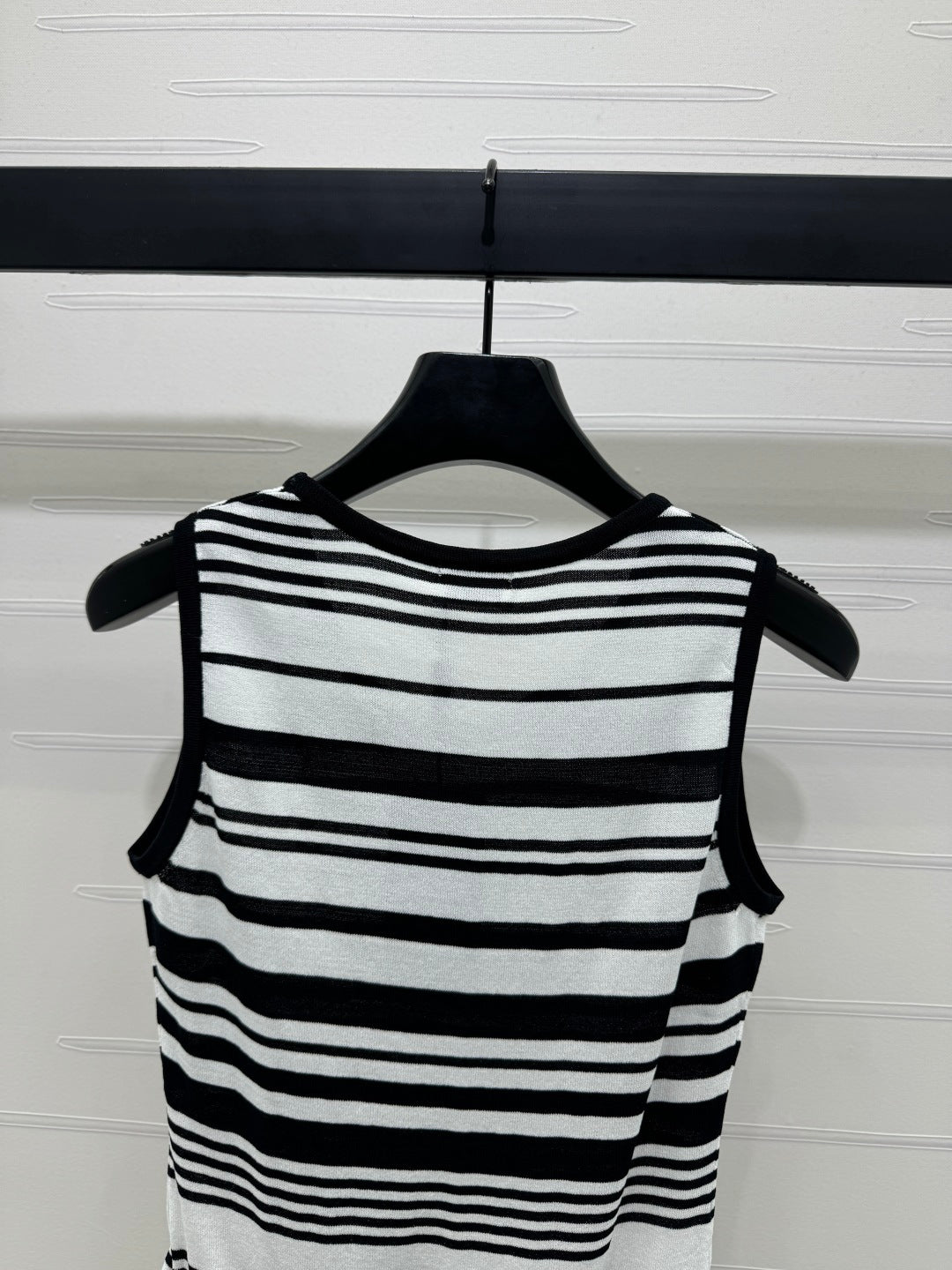 YSL 25S BLACK TRIM TANK TOP 264090