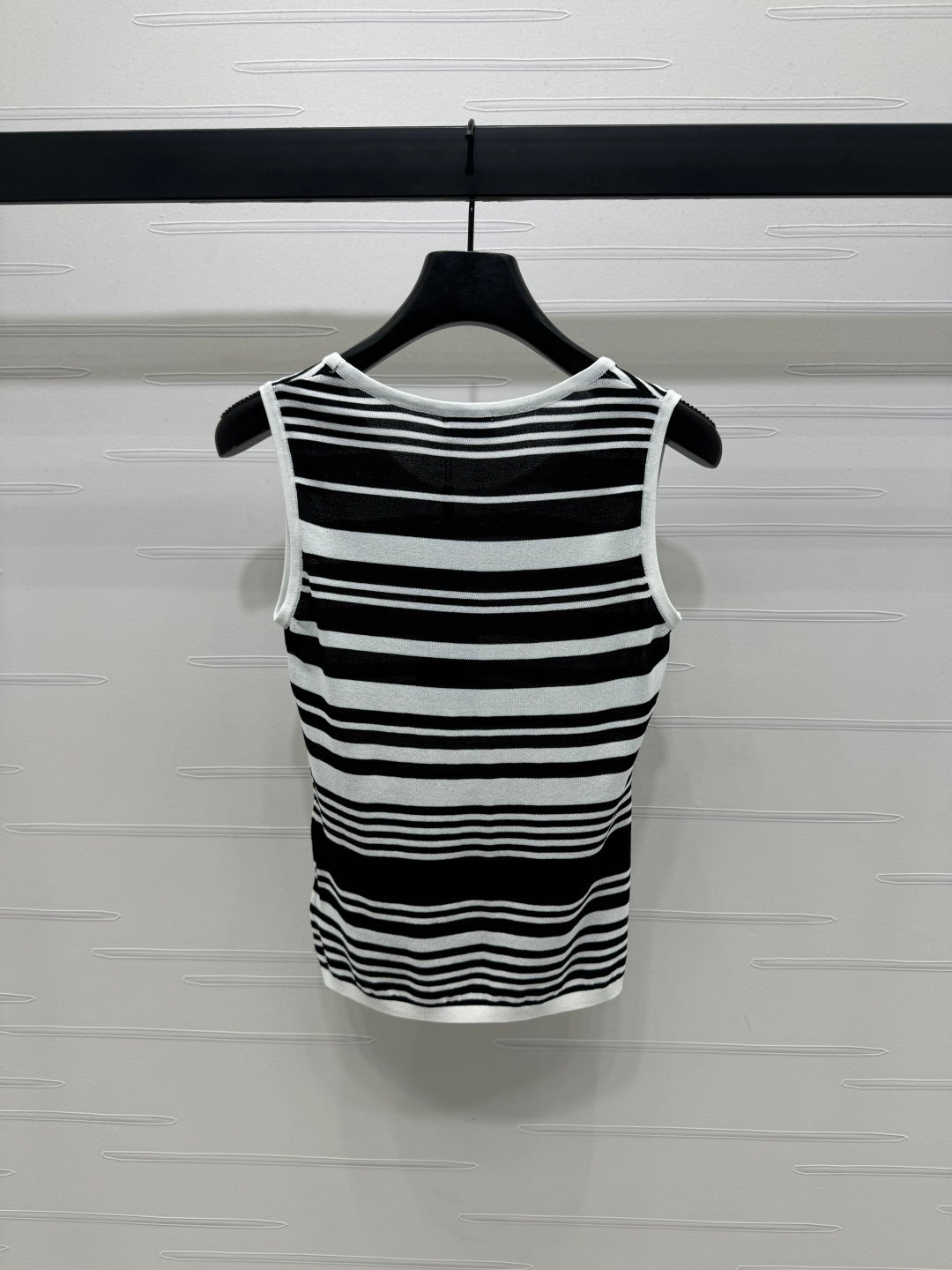 YSL 25S WHITE COLLARED TANK TOP 264089