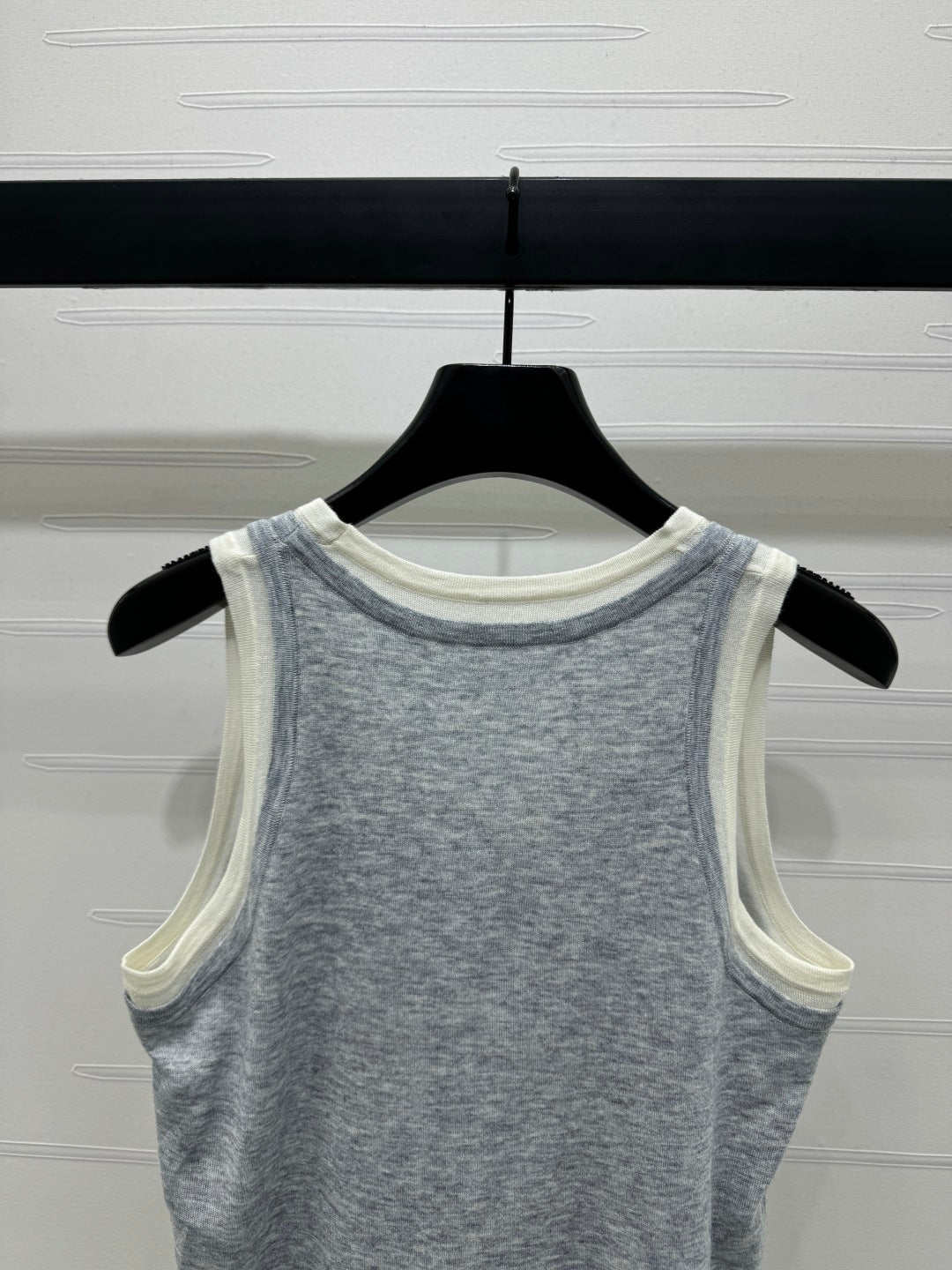 MIUMIU SLEEVELESS TOP 269404