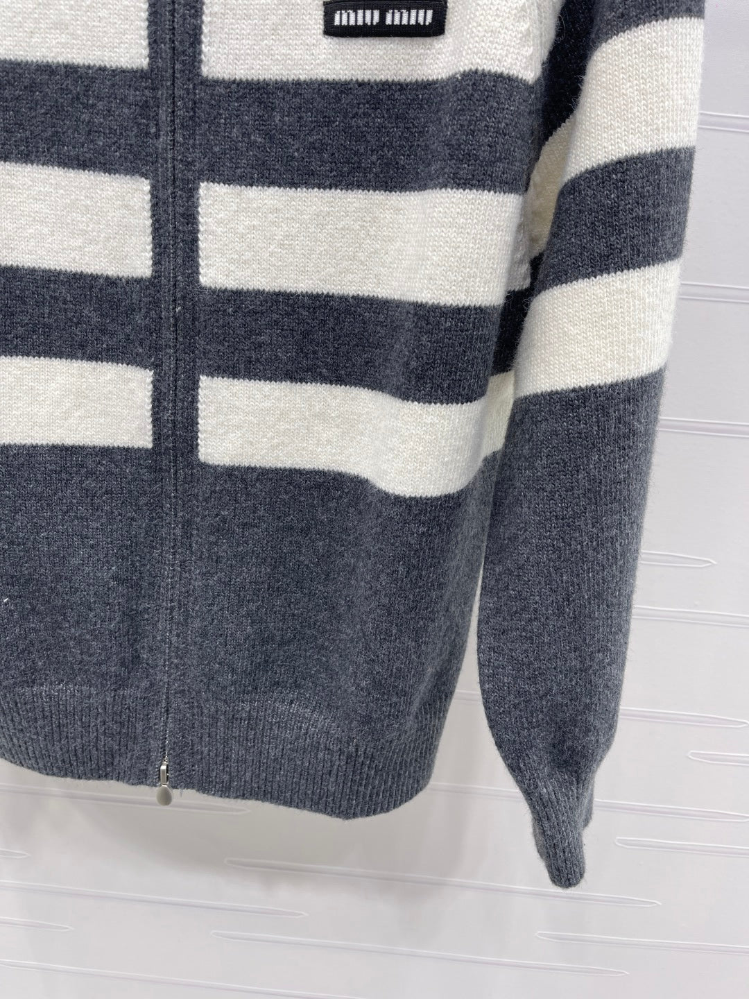 MIUMIU CARDIGAN STYLE 538