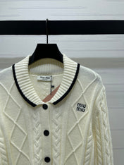 MIUMIU CARDIGAN STYLE 812