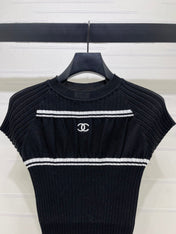 CHANEL 26S SHORT-SLEEVE KNIT TOP 1341