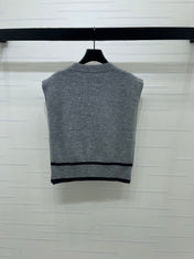 CHANEL 26S CONTRAST KNIT VEST 1323