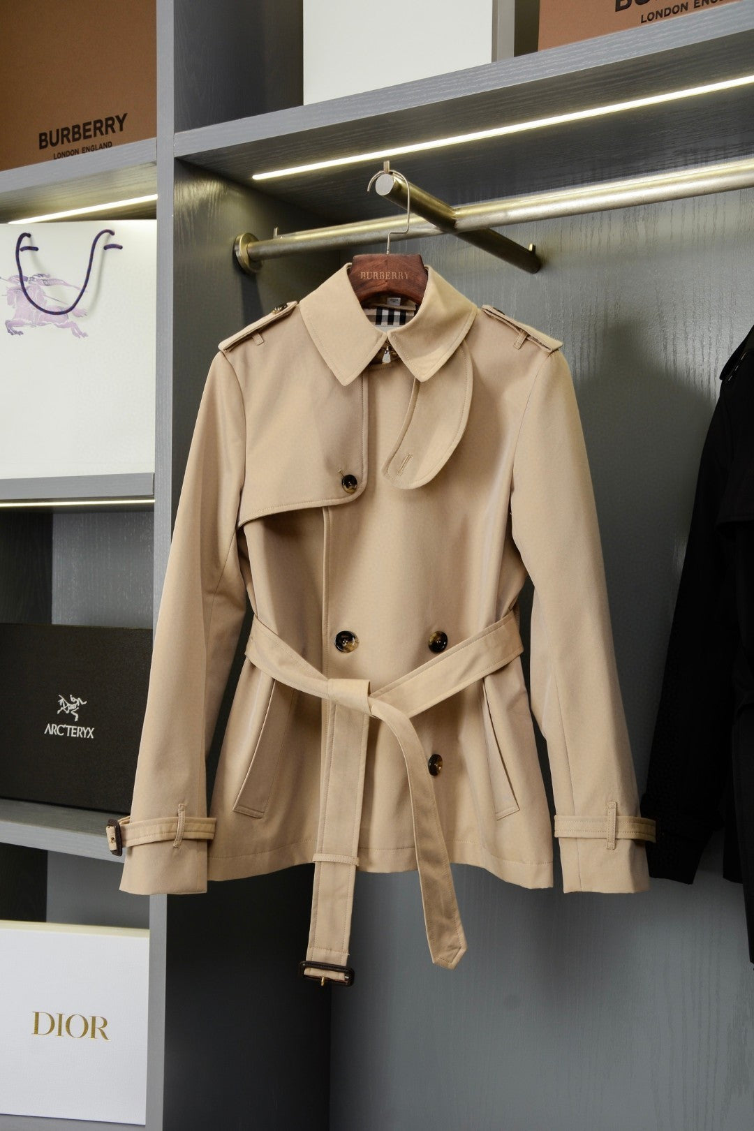 BURBERRY COAT STYLE 235676