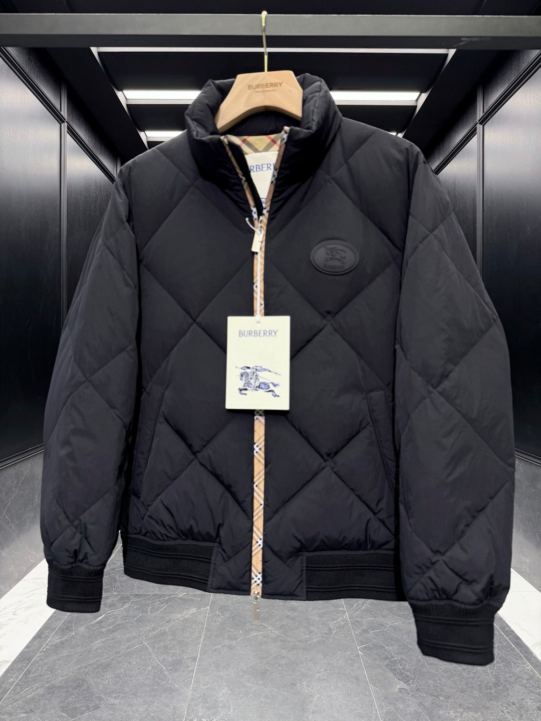 BURBERRY 25S DOWN JACKET 578706