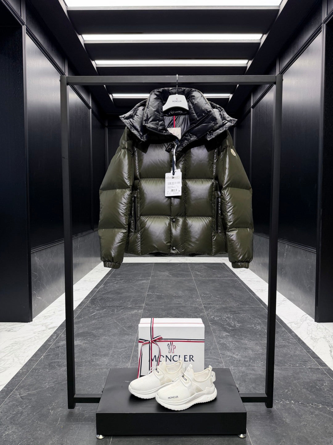 MONCLER 25S PREMIUM DOWN JACKET 244