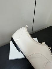 THE ROW 26S LACE UP DERBY FLATS IN WHITE CALFSKIN  WITH SQUARE TOE