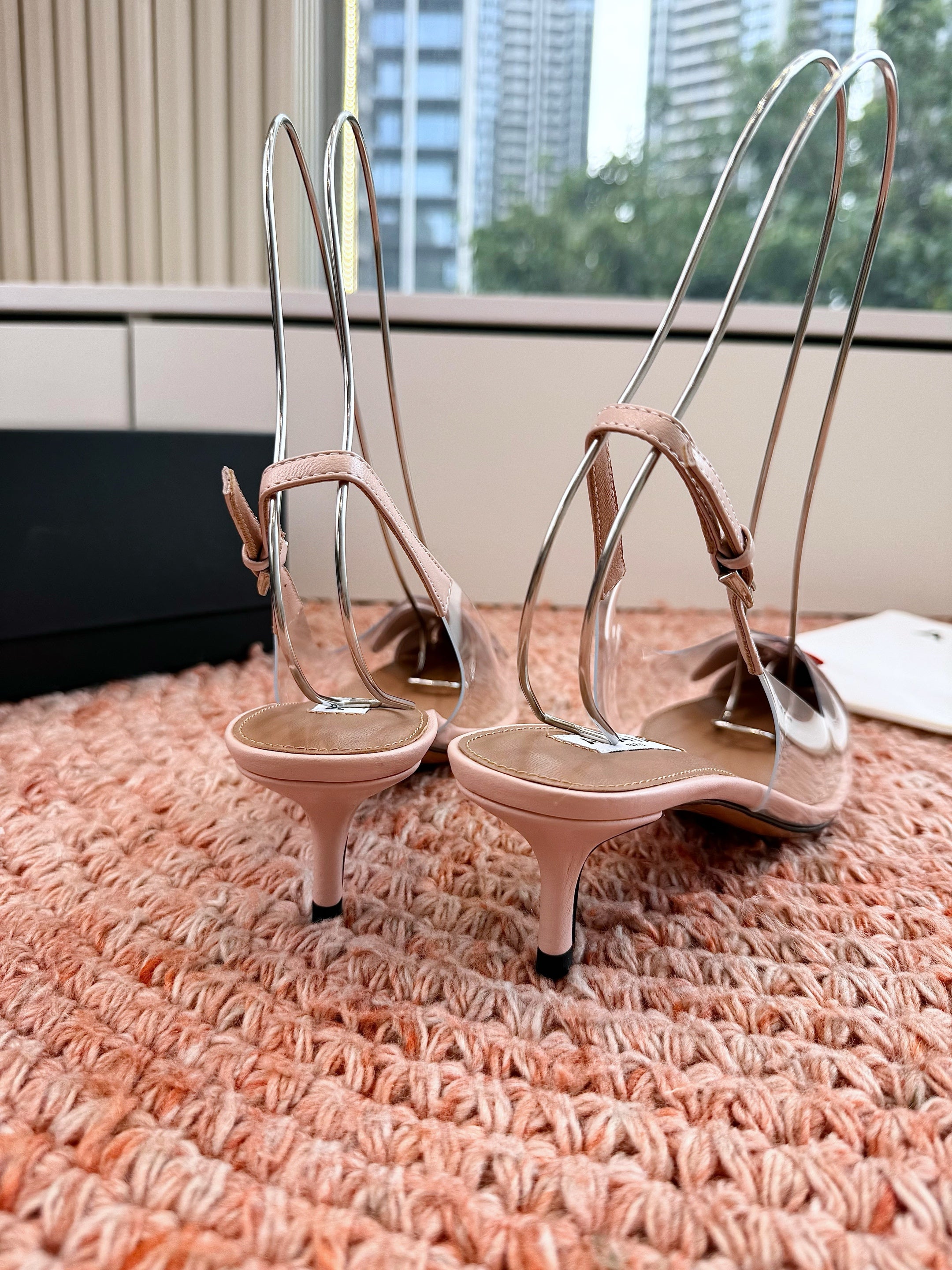ALAIA 26S SLINGBACK HEELS IN NUDE PINK LAMBSKIN AND TRANSPARENT PVC
