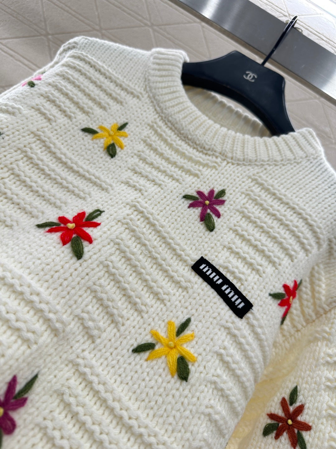 MIUMIU SWEATER STYLE 821