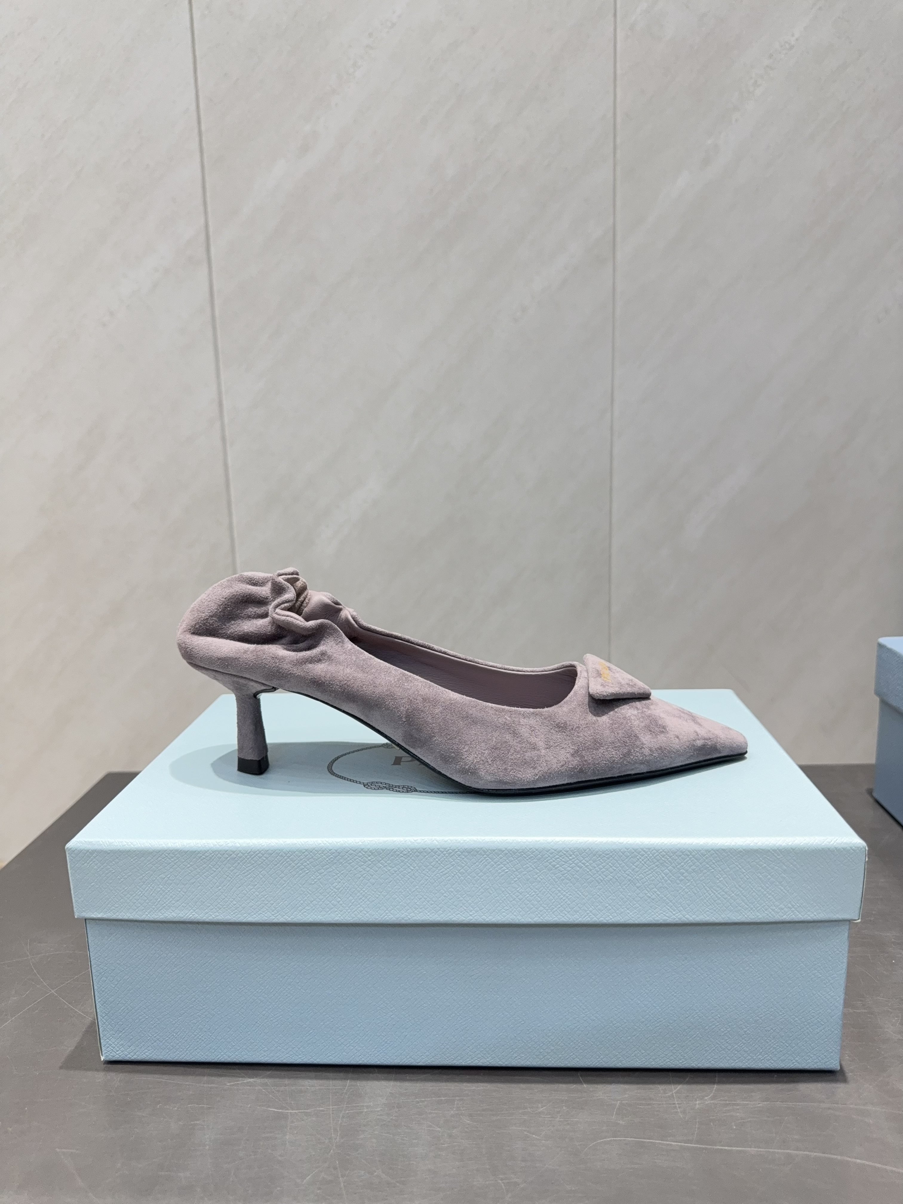 PRADA 26S PUMPS 55MM IN TAUPE BROWN SUEDE WITH LOGO