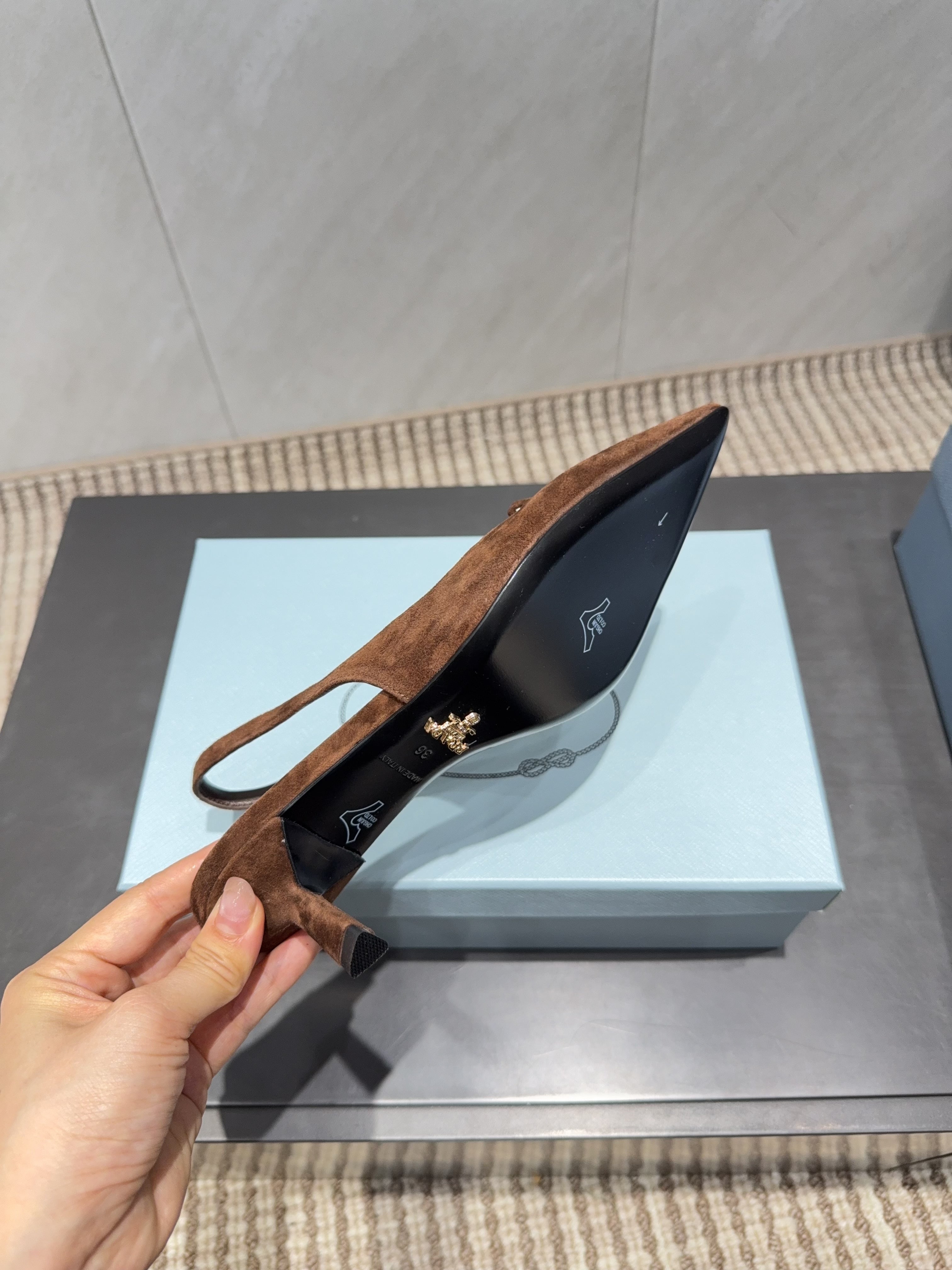 PRADA 26S POINTED TOE SLINGBACK HIGH HEELS 55MM IN BROWN SUEDE WITH LOGO