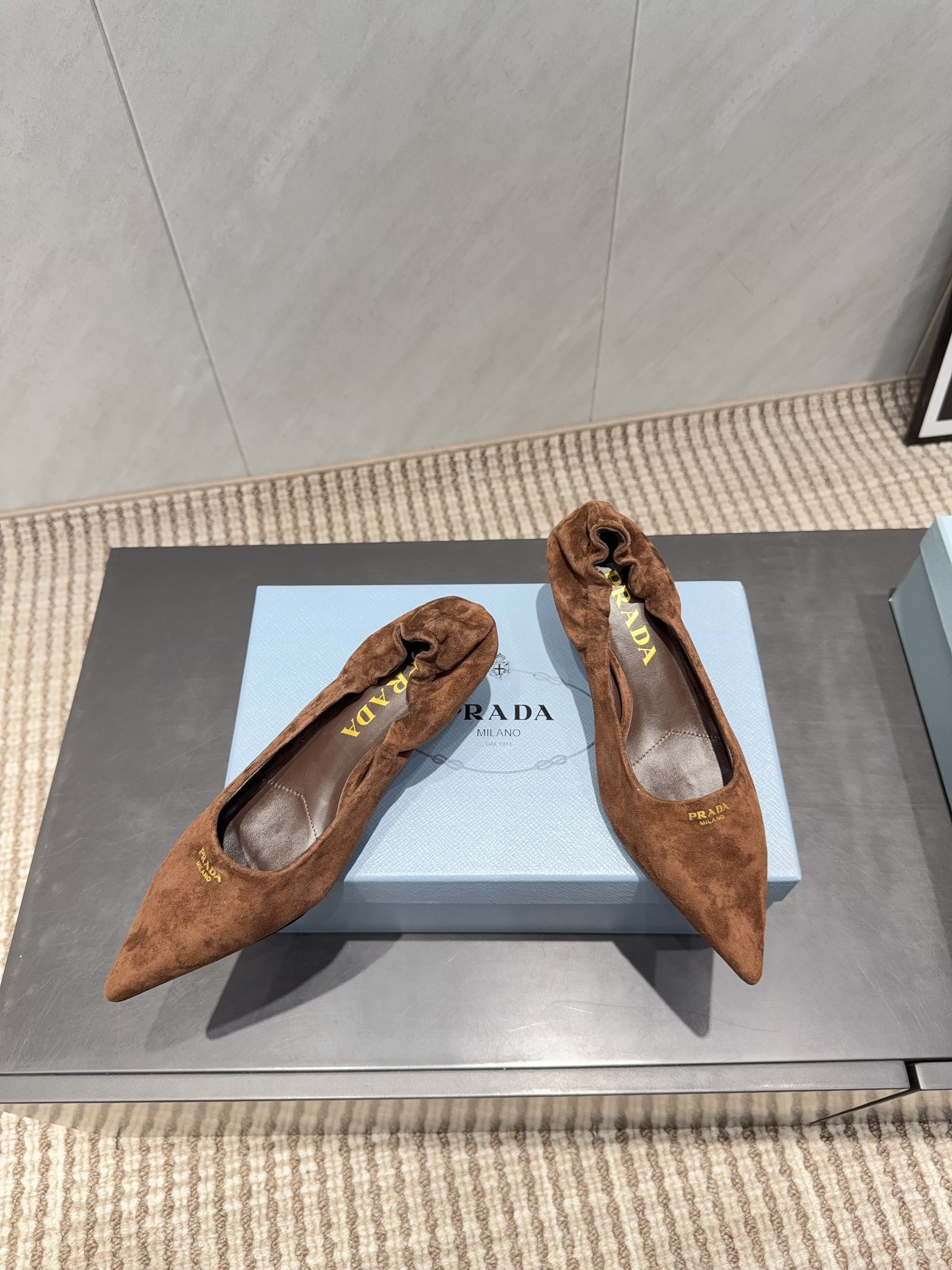 PRADA 26S PUMPS 55MM IN BROWN SUEDE
