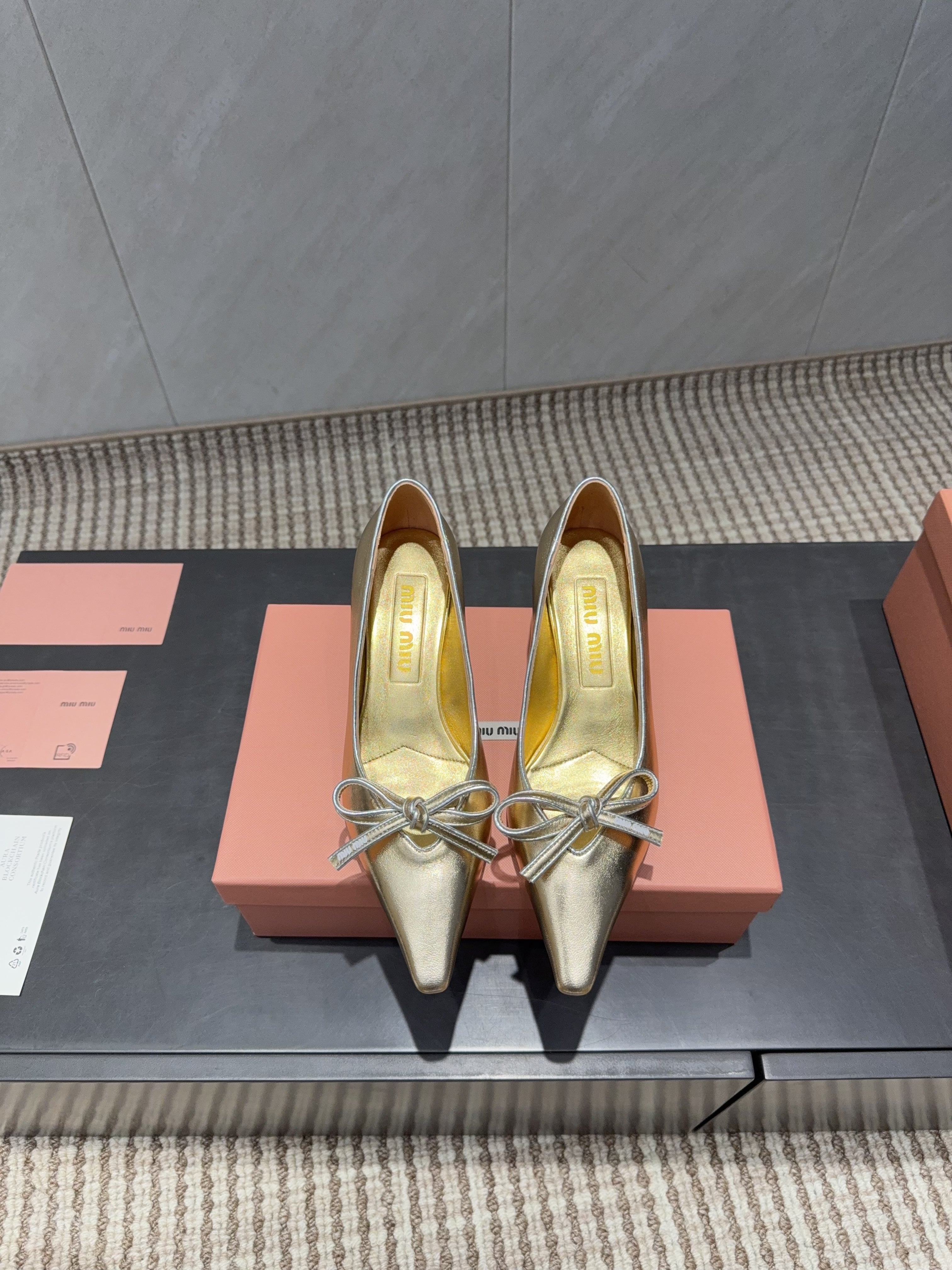 MIUMIU 26S POINTED TOE PUMPS 55MM IN GOLD CALFSKIN WITH BOW
