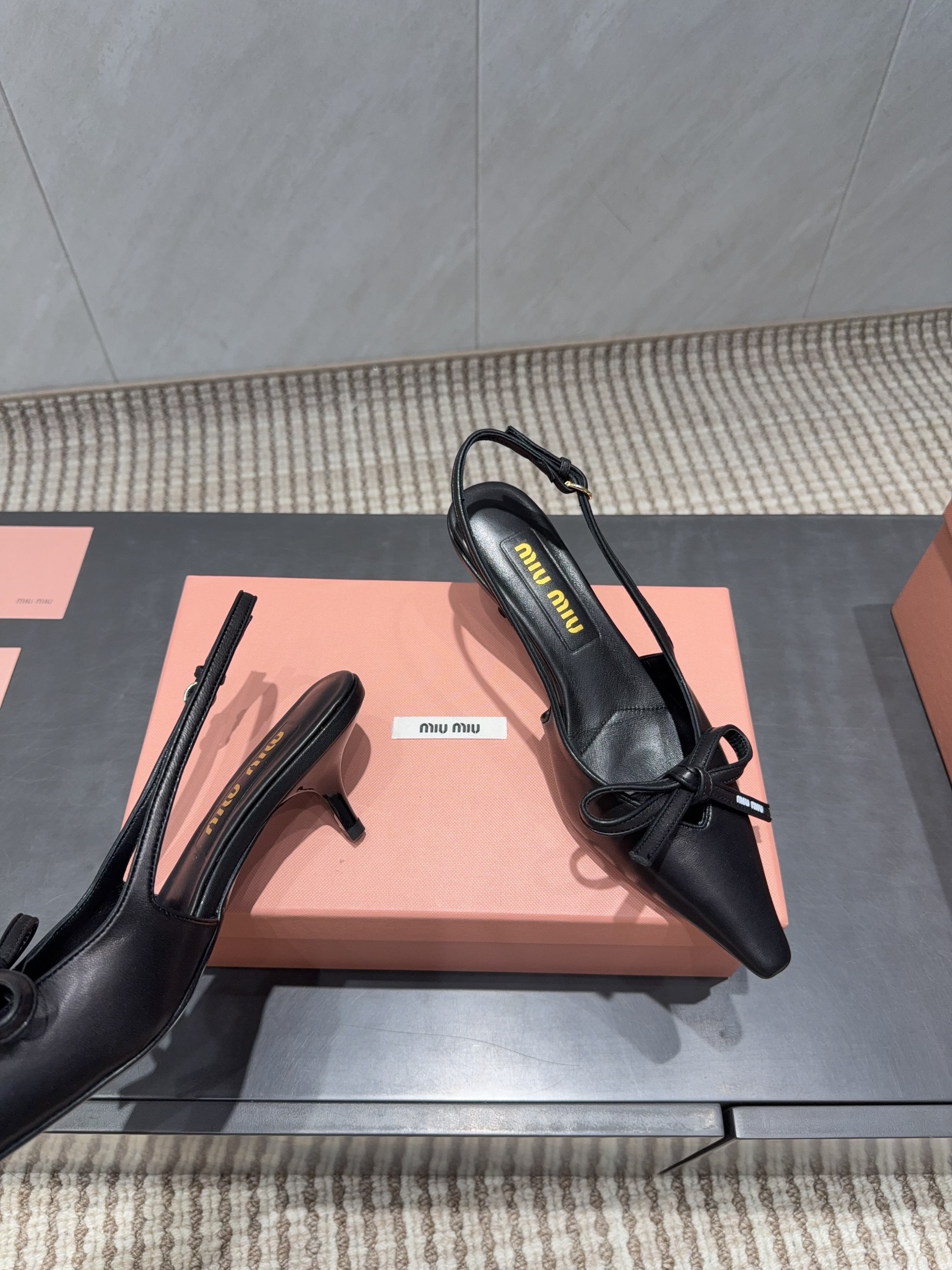 MIUMIU 26S SLINGBACK 55MM IN BLACK CALFSKIN WITH BOW