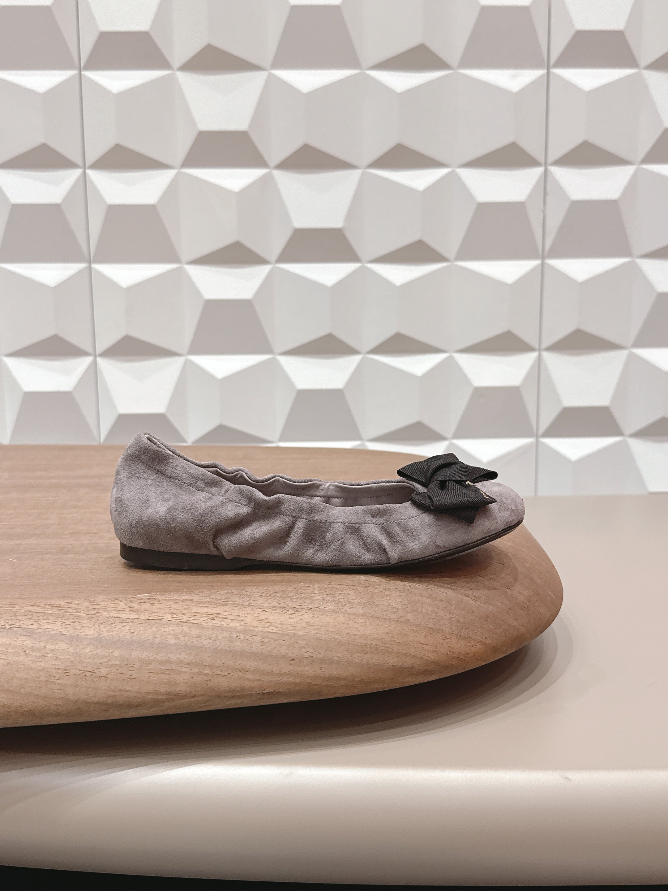 PRADA 26S ROUND TOE FLATS WITH BOW IN TAUPE BROWN SUEDE