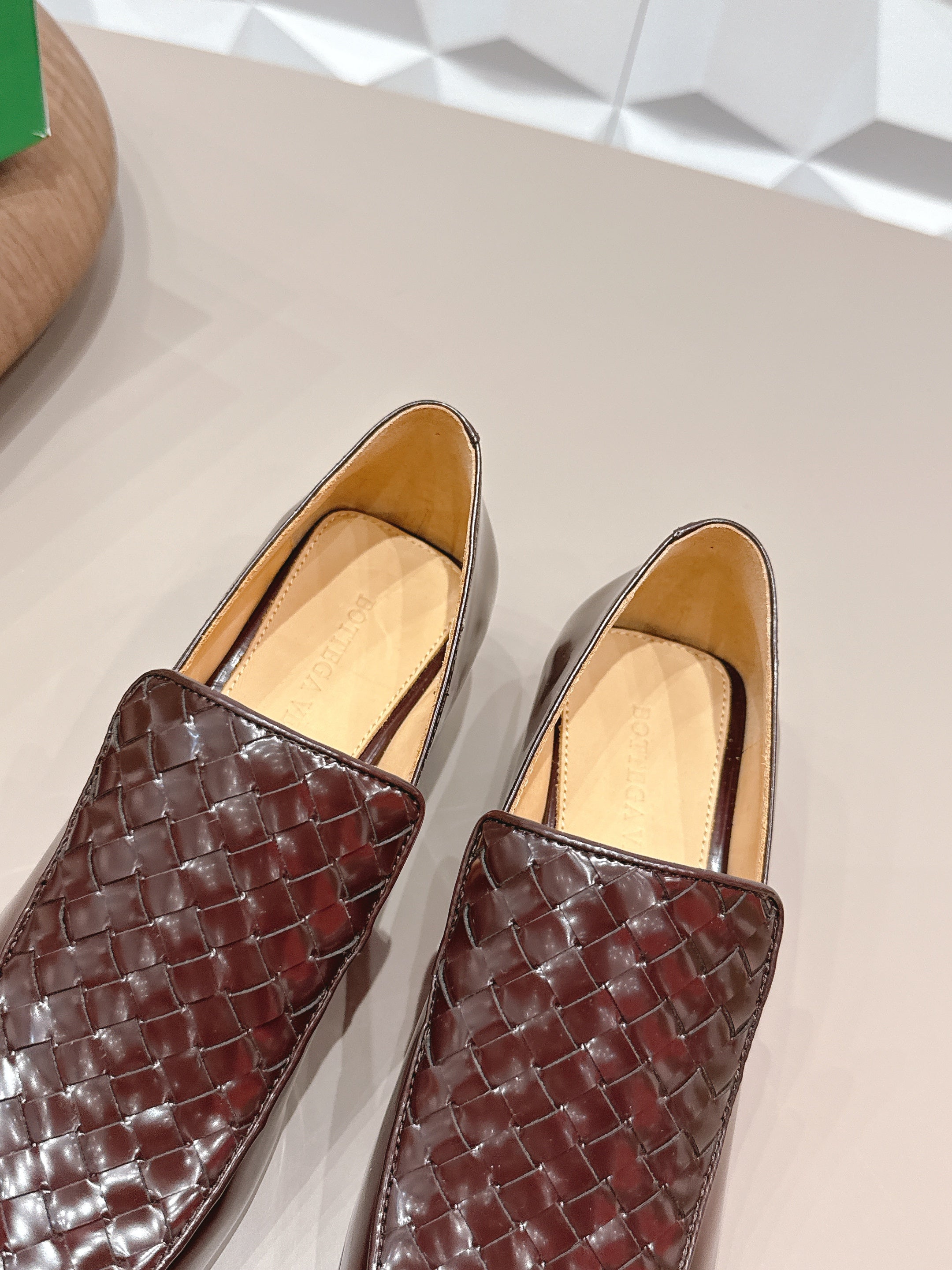 BOTTEGA VENETA 26S VENTURA LOAFERS 40 MM IN BROWN INTRECCIATO CALFSKIN