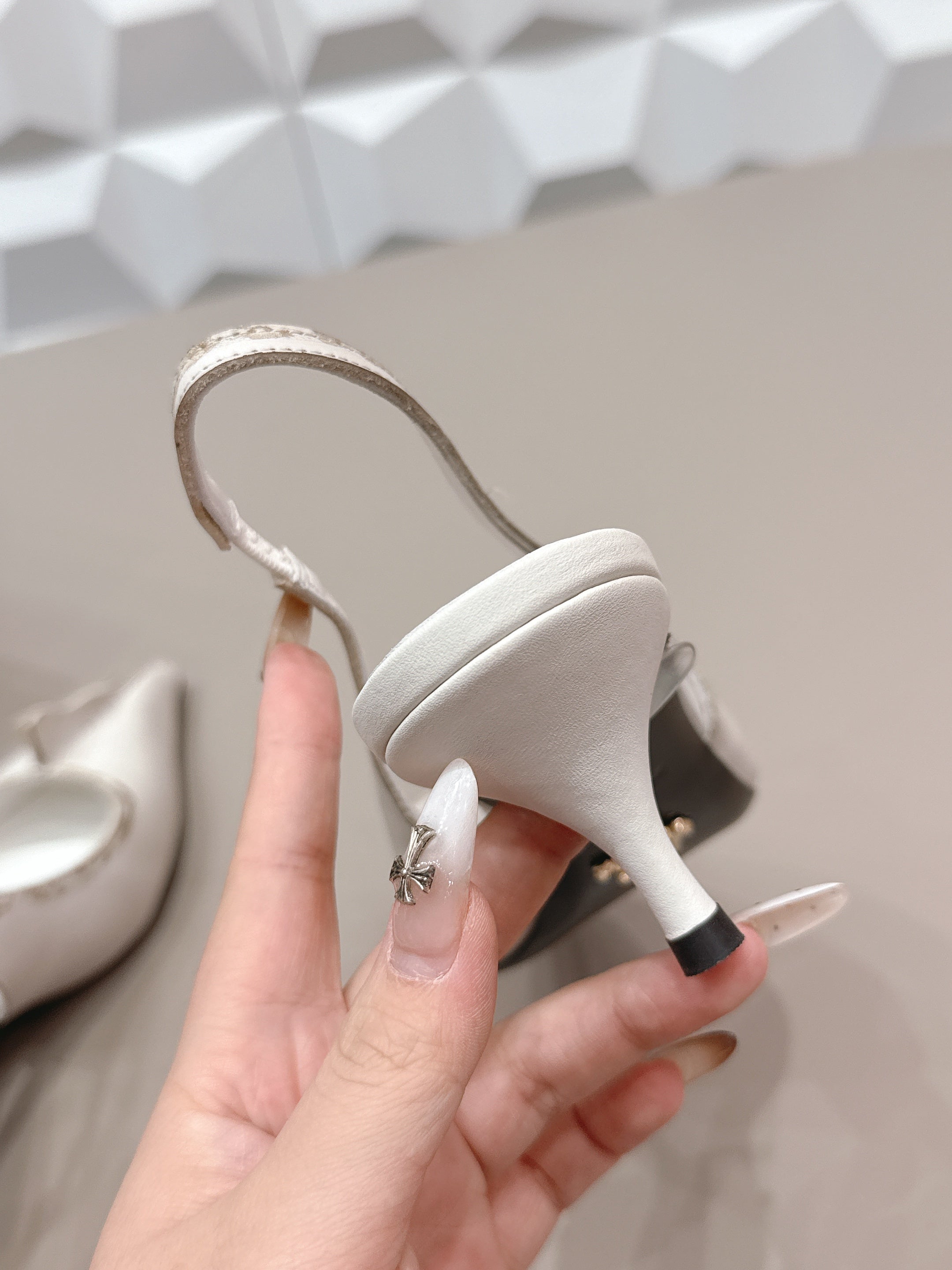 PRADA 26S POINTED TOE SLINGBACK HIGH HEELS 55MM IN CREAM WHITE CALFSKIN