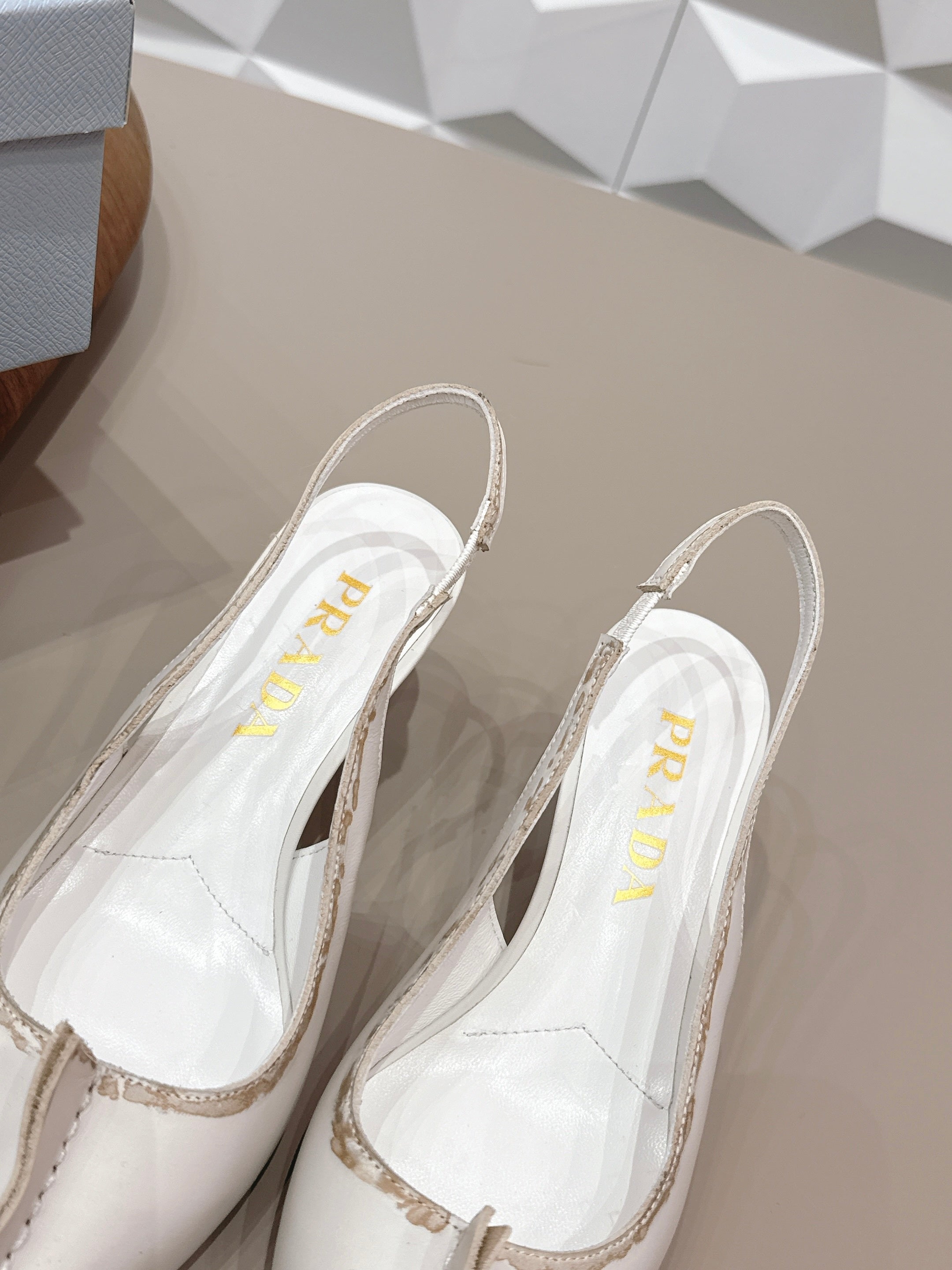PRADA 26S POINTED TOE SLINGBACK HIGH HEELS 55MM IN CREAM WHITE CALFSKIN