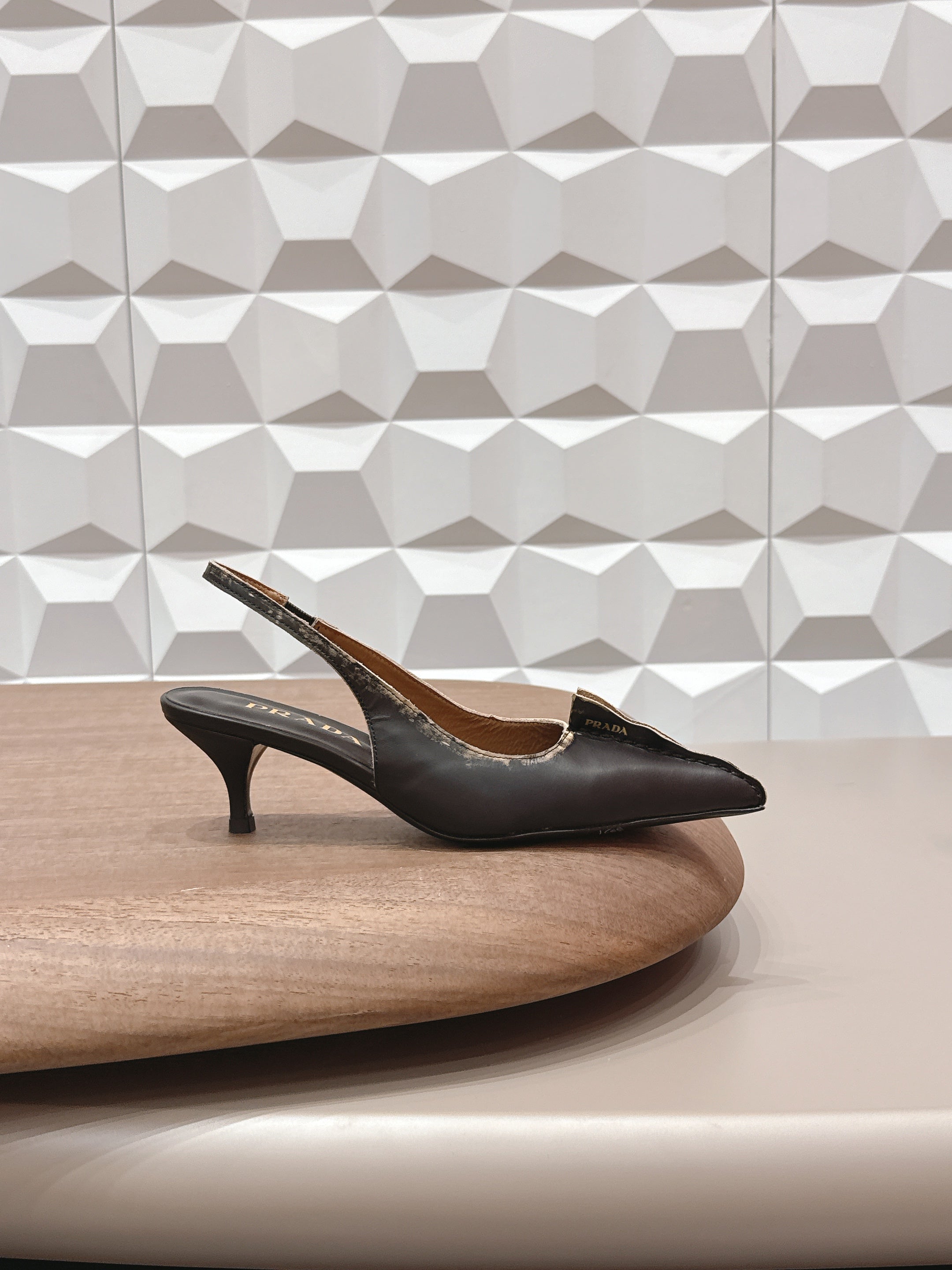 PRADA 26S POINTED TOE SLINGBACK HIGH HEELS 55MM IN BLACK CALFSKIN