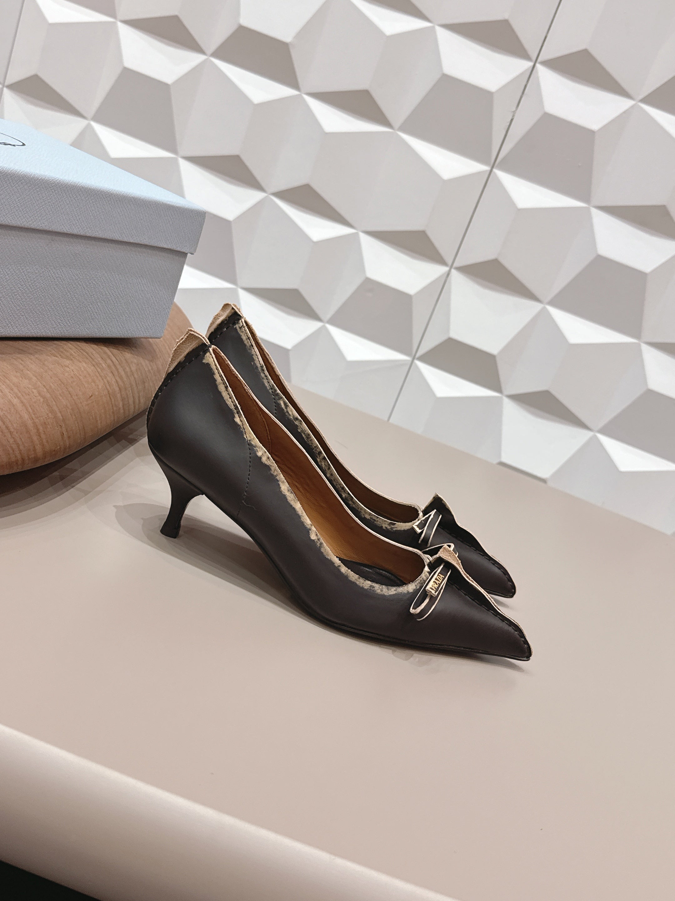 PRADA 26S POINTED TOE HIGH HEELS 55MM IN BLACK CALFSKIN