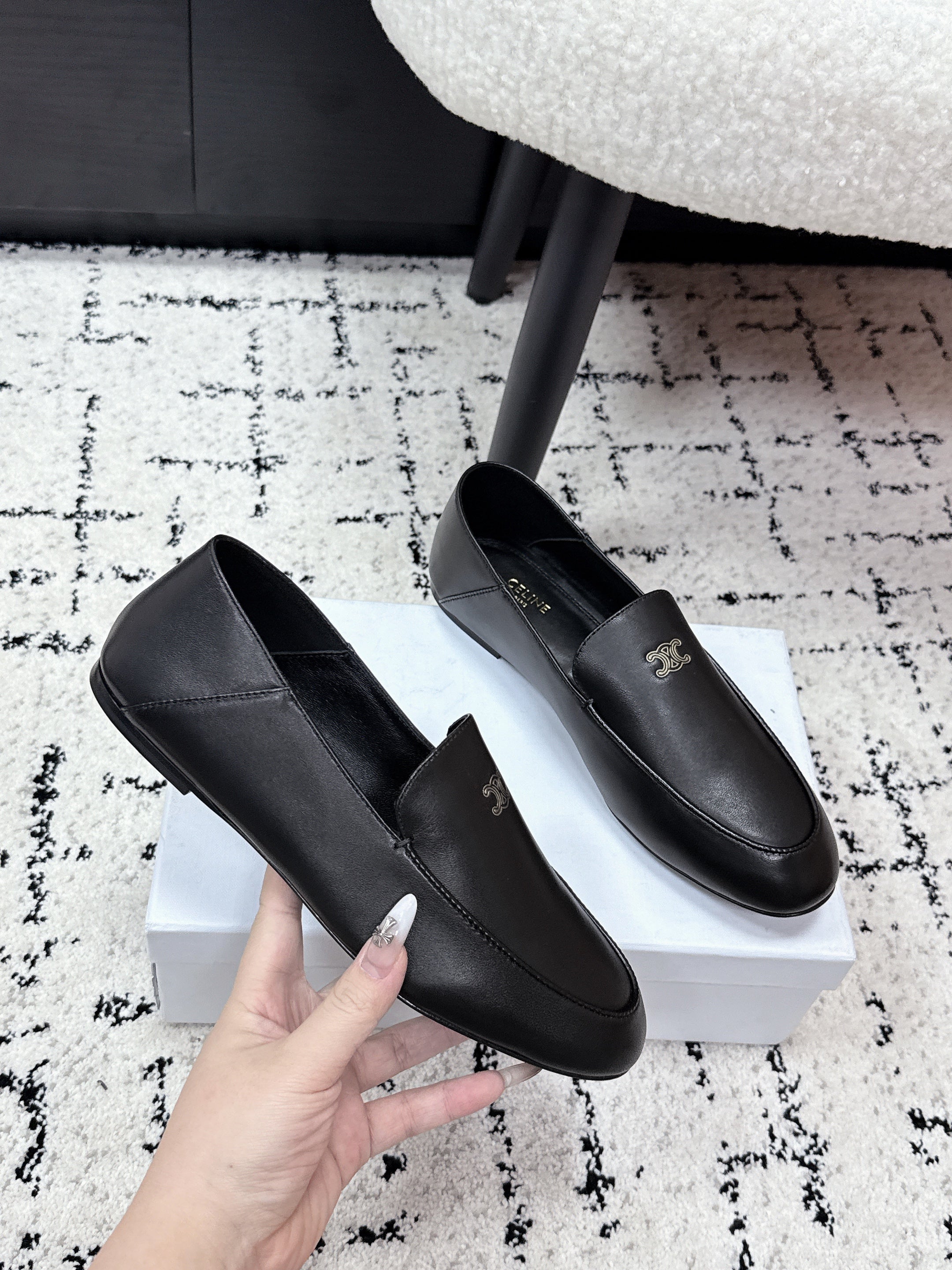 CELINE 26S AURA TRIOMPHE LOAFERS IN BLACK LAMBSKIN