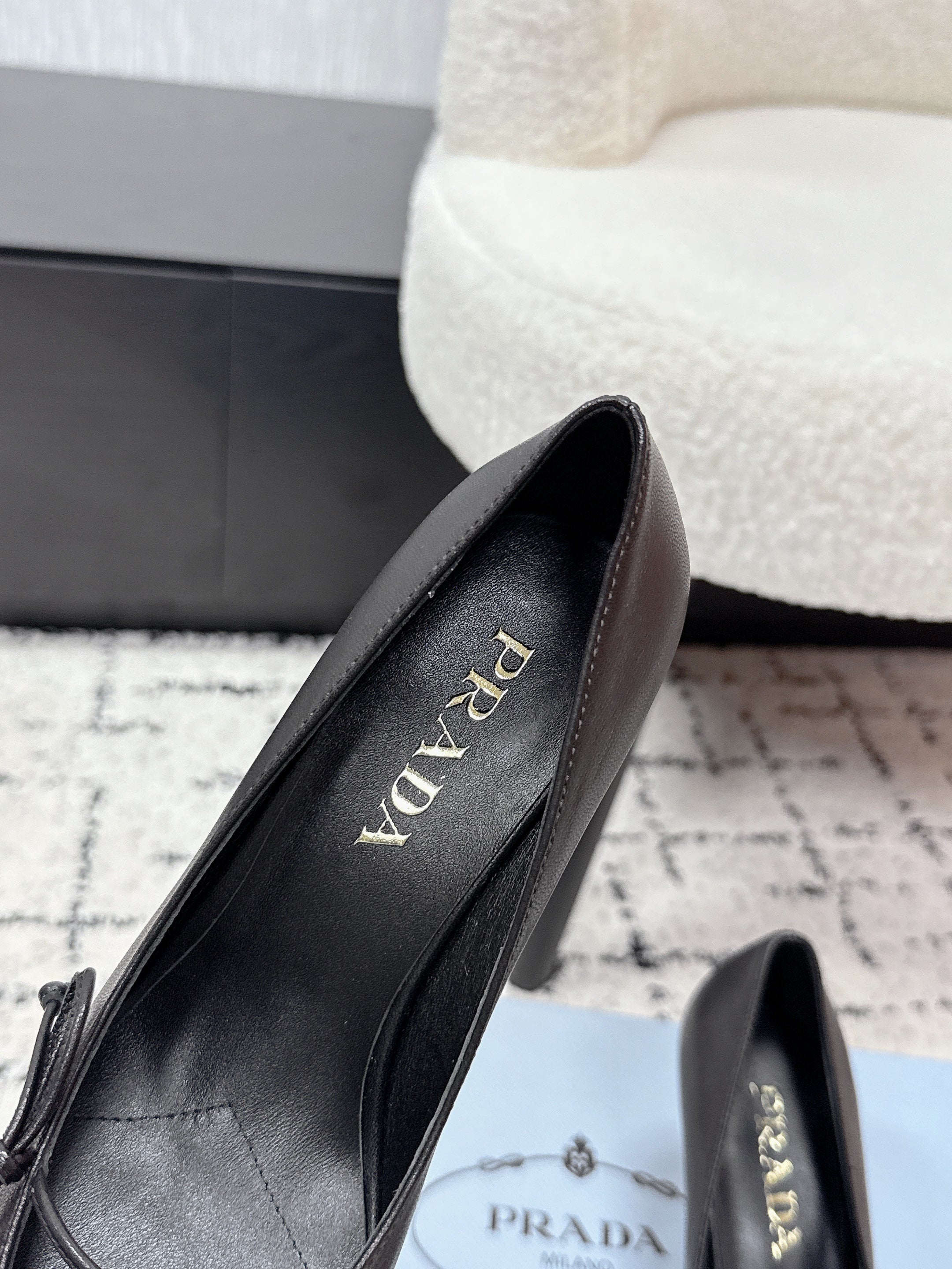 PRADA 26S POINTED-TOE HIGH HEELS 75MM IN BLACK CALFSKIN