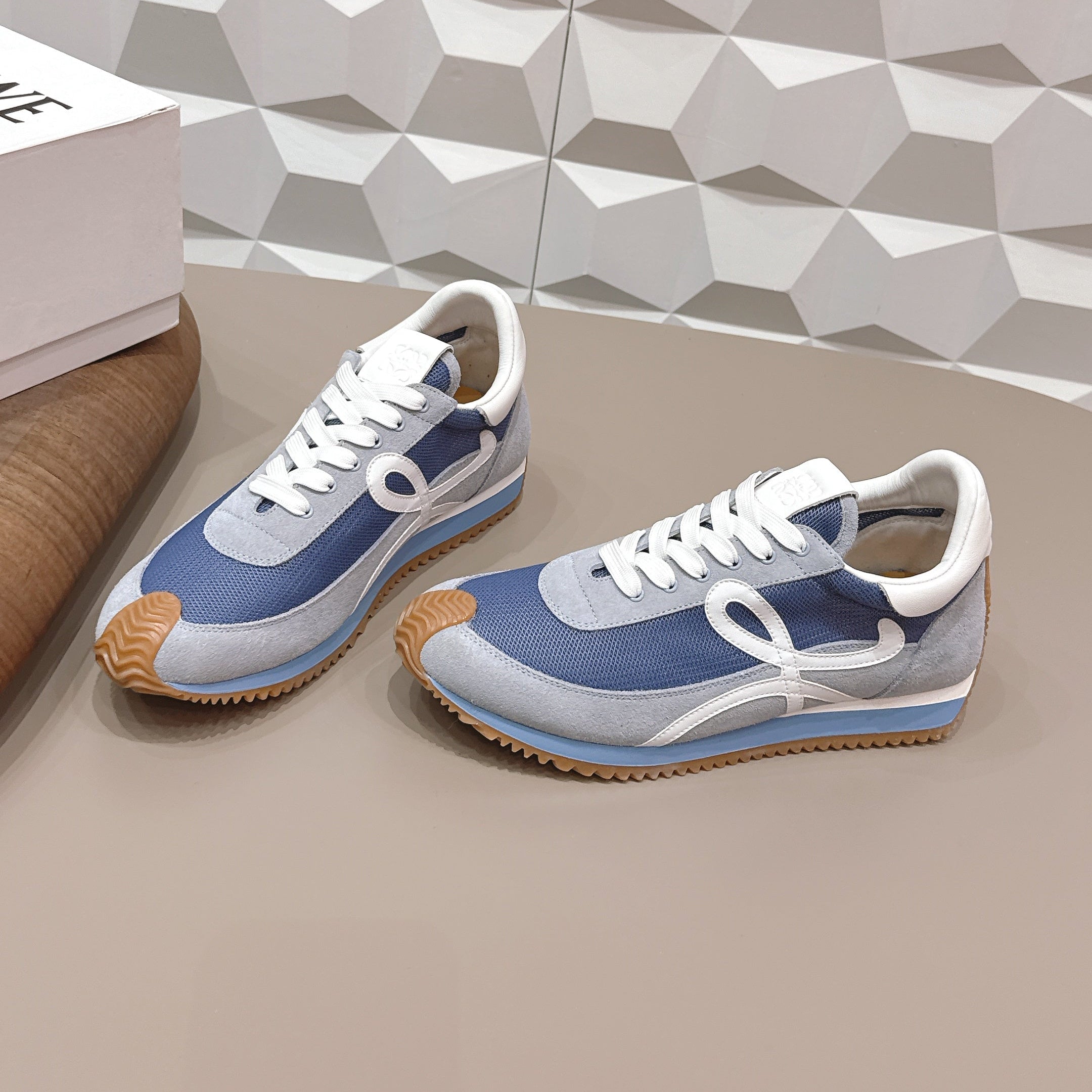 LOEWE 26S FLOW RUNNER SNEAKER IN LIGHT GRAY AND BLUE SUEDE AND CALFSKIN STYLE 2