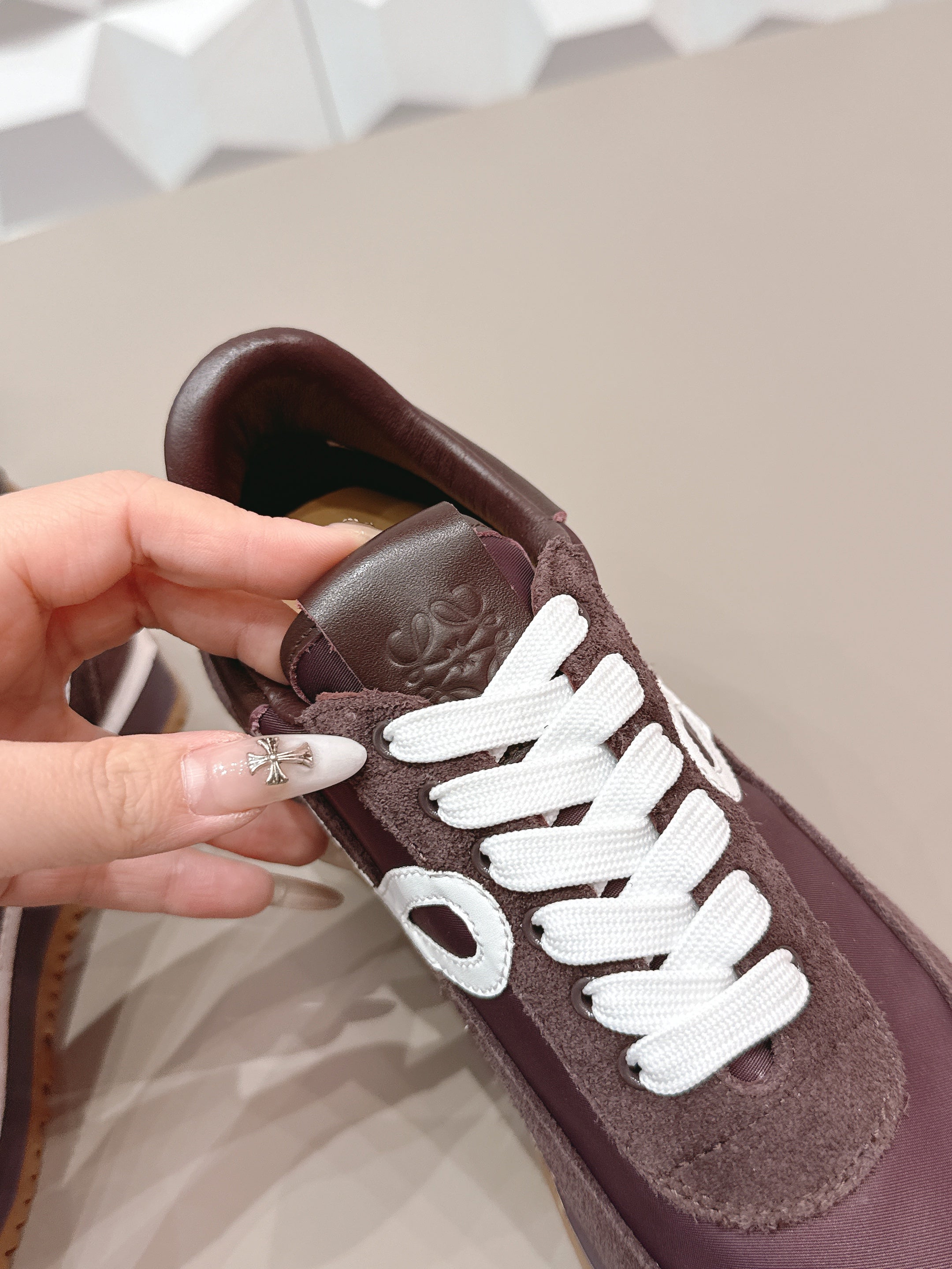 LOEWE 26S FLOW RUNNER SNEAKER IN DARK BROWN AND WHITE SUEDE AND CALFSKIN