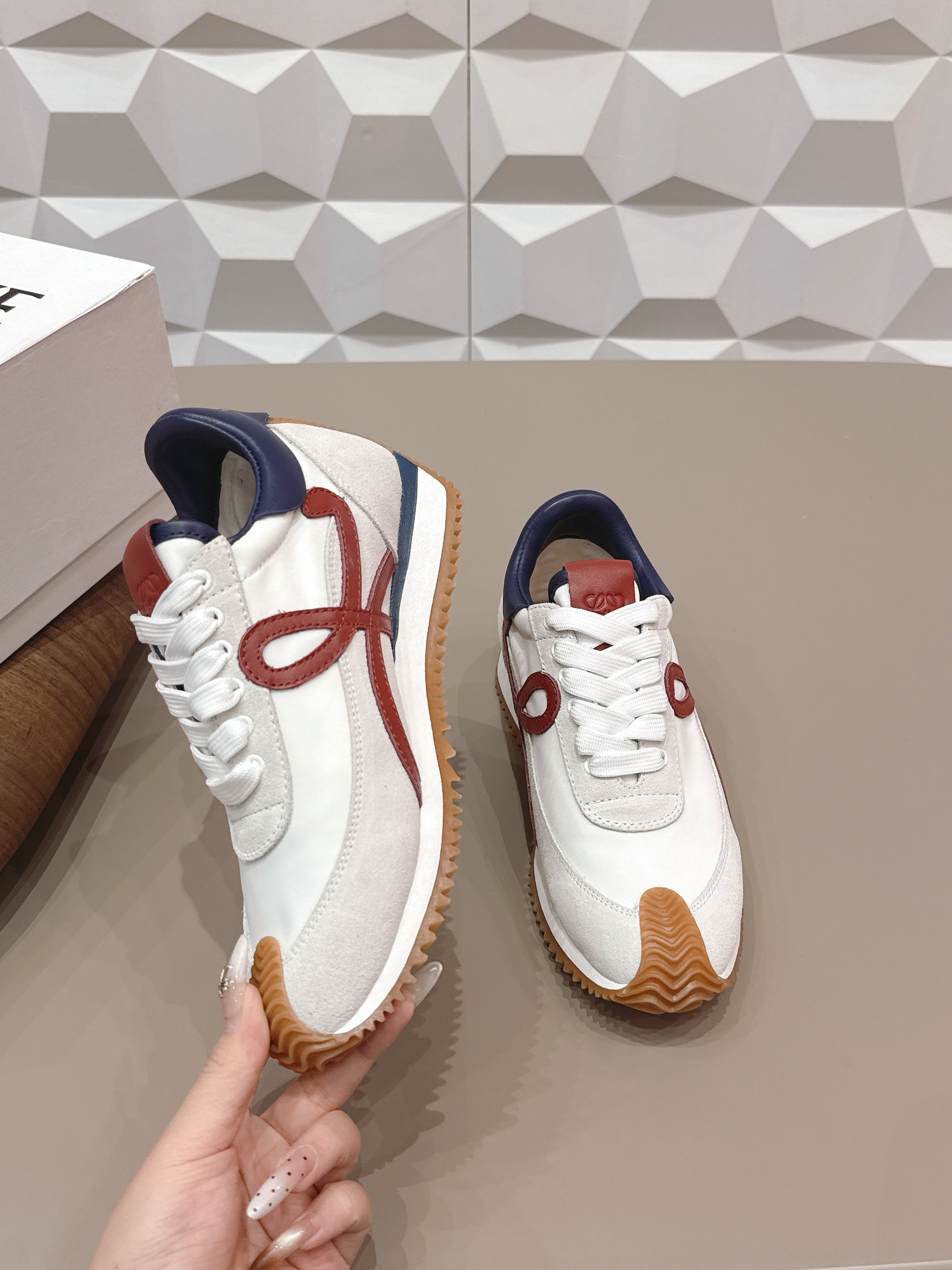 LOEWE 26S FLOW RUNNER SNEAKER IN LIGHT GRAY SUEDE AND NAVY BLUE AND RED CALFSKIN