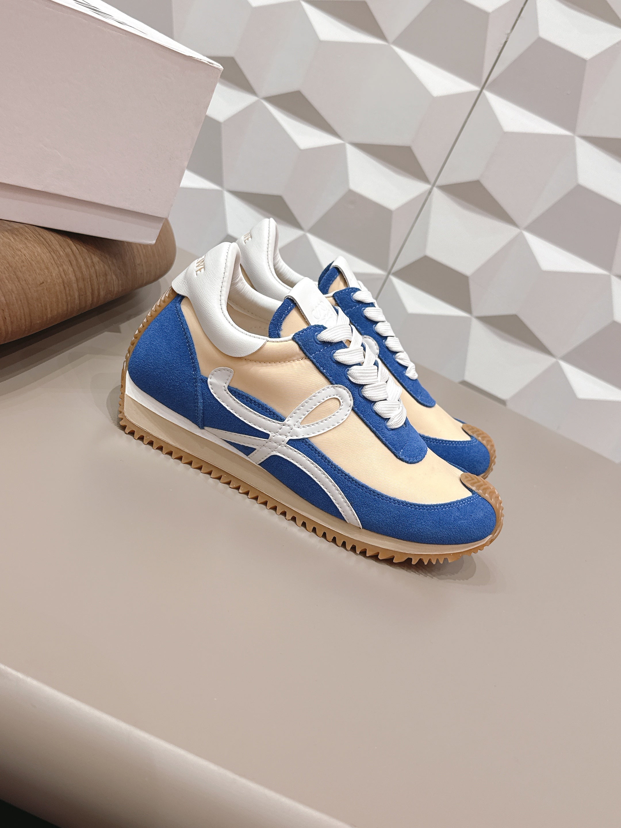 LOEWE 26S FLOW RUNNER SNEAKER IN BLUE AND NUDE SUEDE AND WHITE CALFSKIN